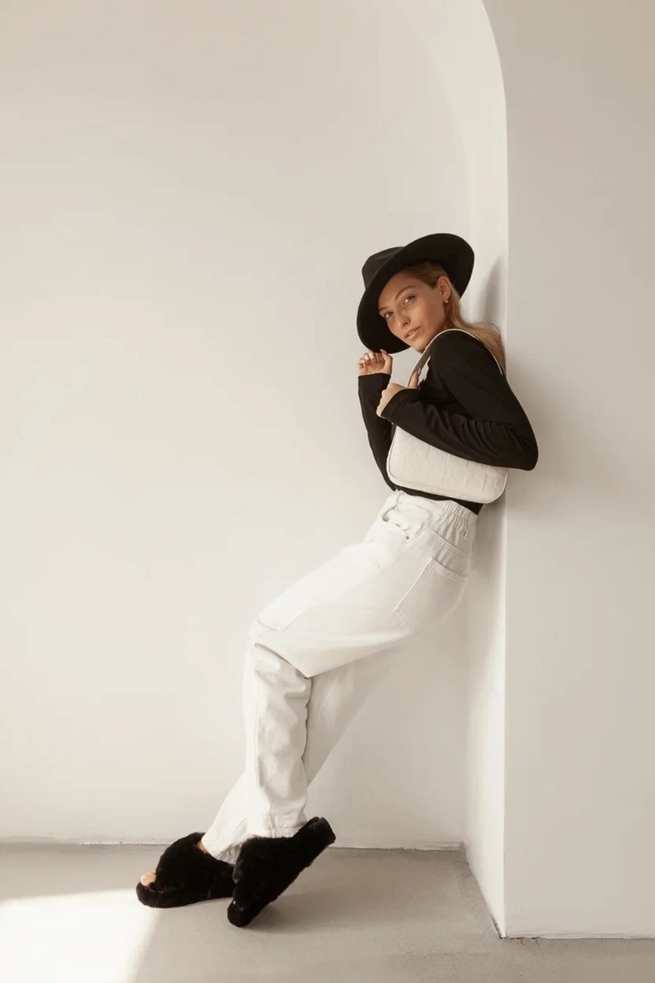 Модель для предметной съемки Диана В.С-Петербург | Sale Easy