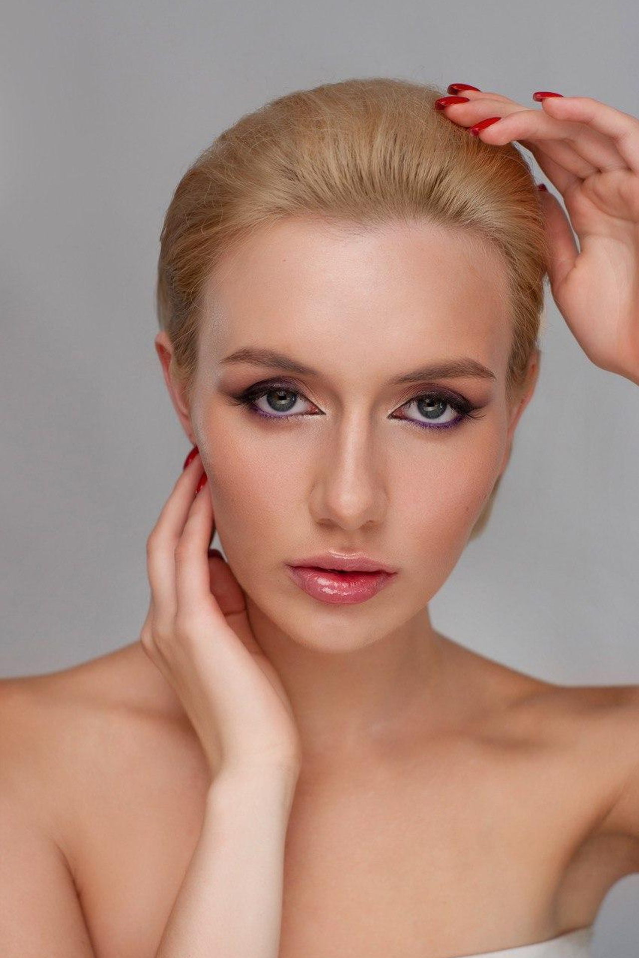 Модель для предметной съемки москвичка Арина| Sale Easy