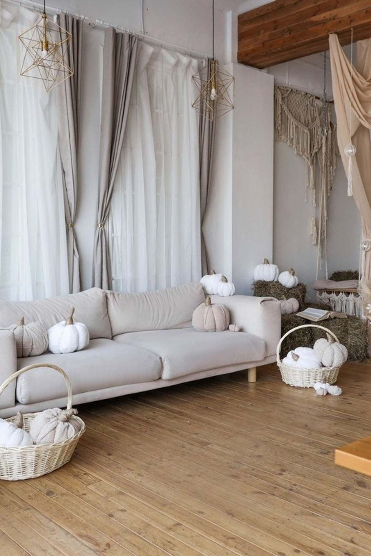 Студия DAILY STUDIO — зал Melody для предм. съемки С.-Пб|Sale Easy