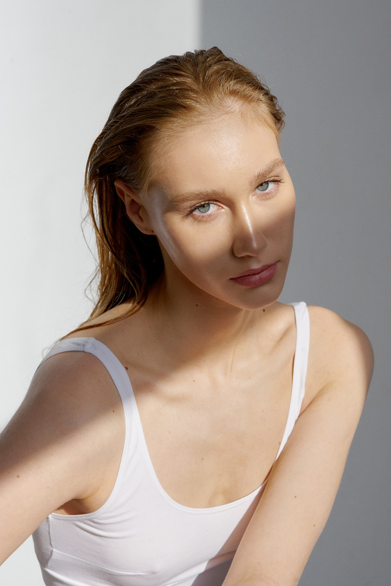 Модель для предметной съемки Елизавета К. Москва| Sale Easy