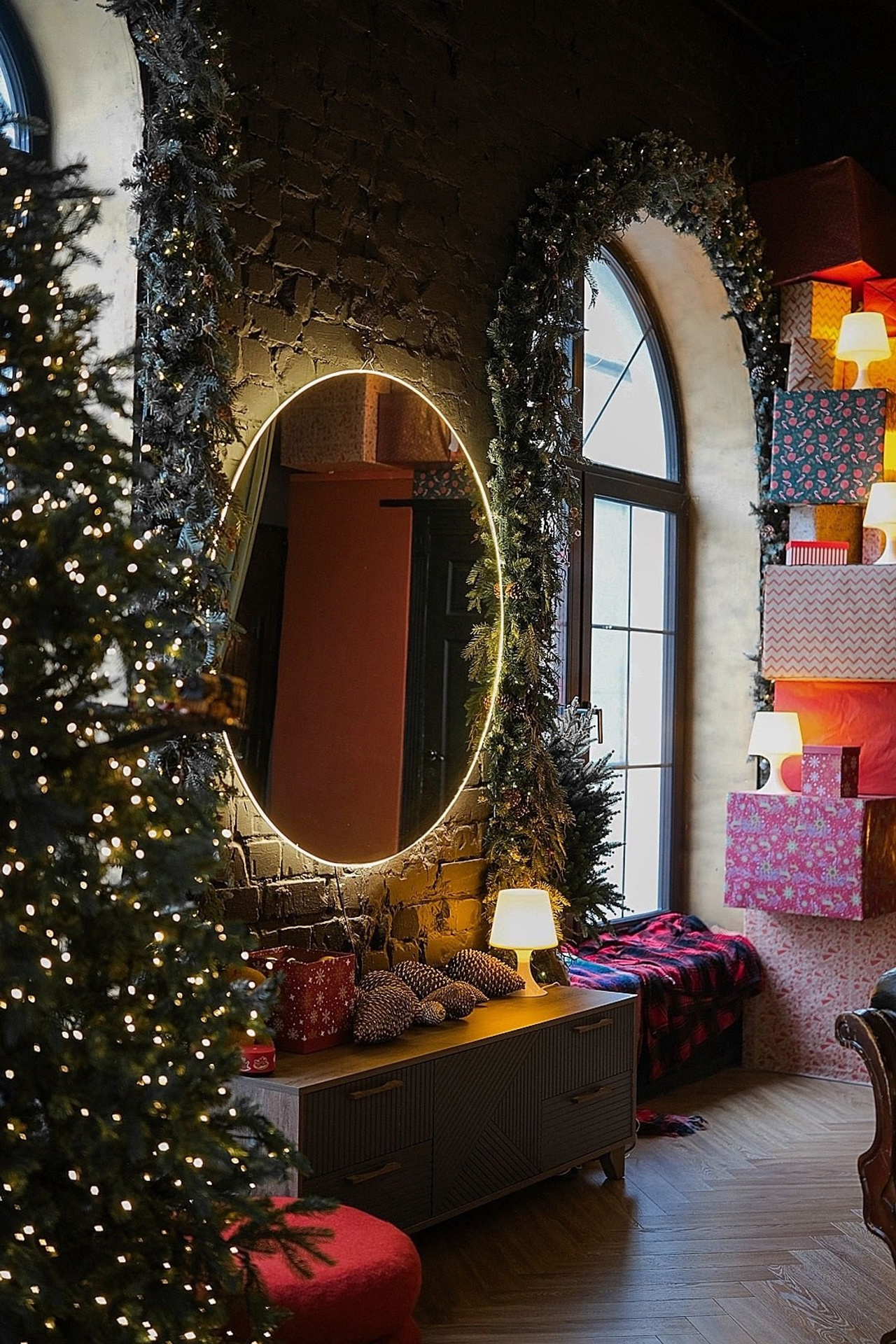 Студия SEVER — Основной зал для предметной съемки Казань|Sale Easy