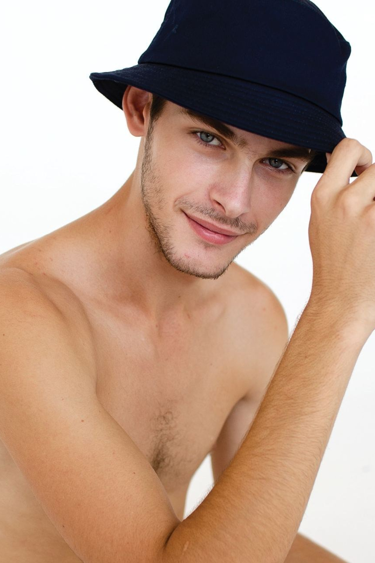 Модель для предметной съемки Антон А. Н.Новгород | Sale Easy