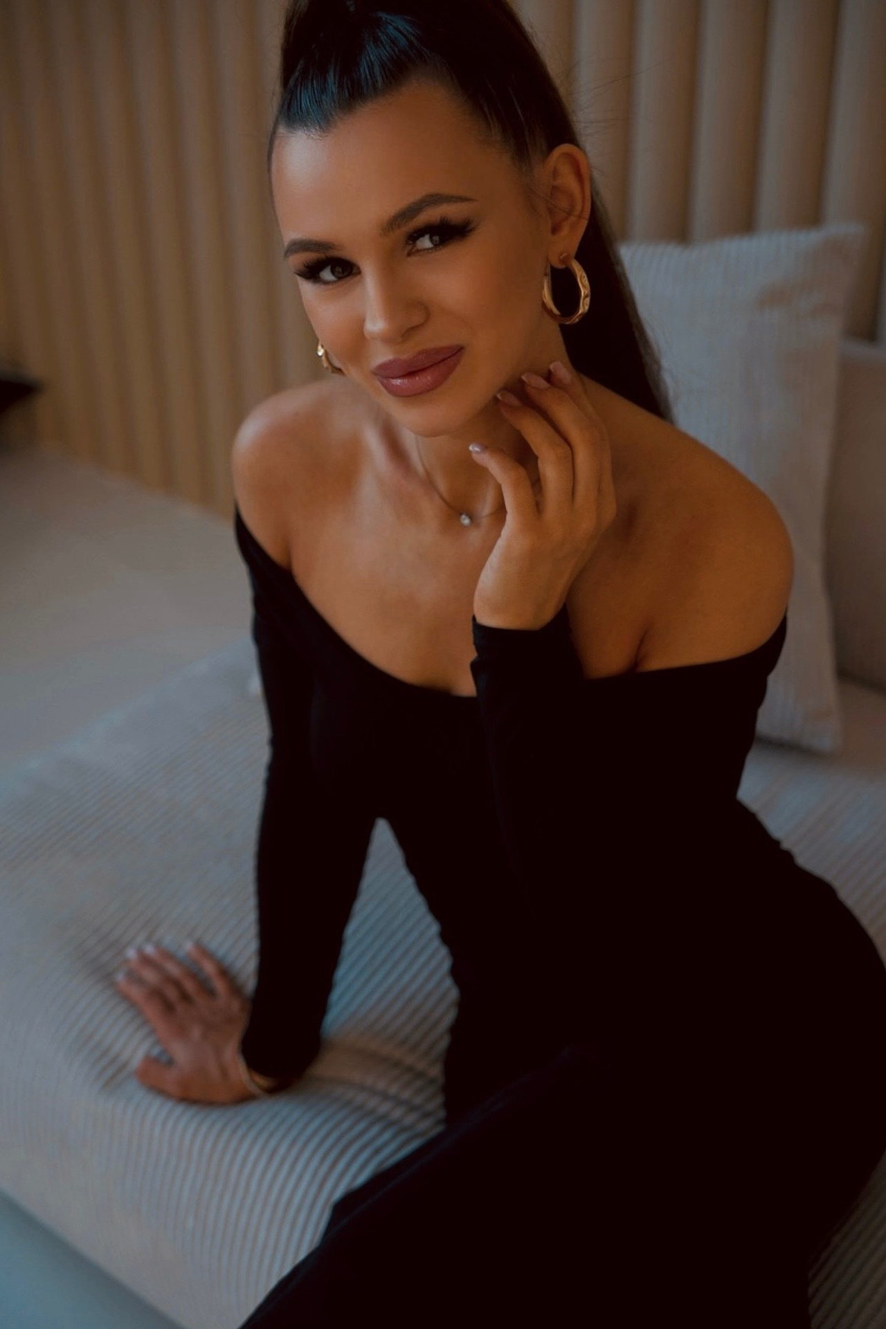 Модель для предметной съемки Дарья Ар. Н.Н.| Sale Easy