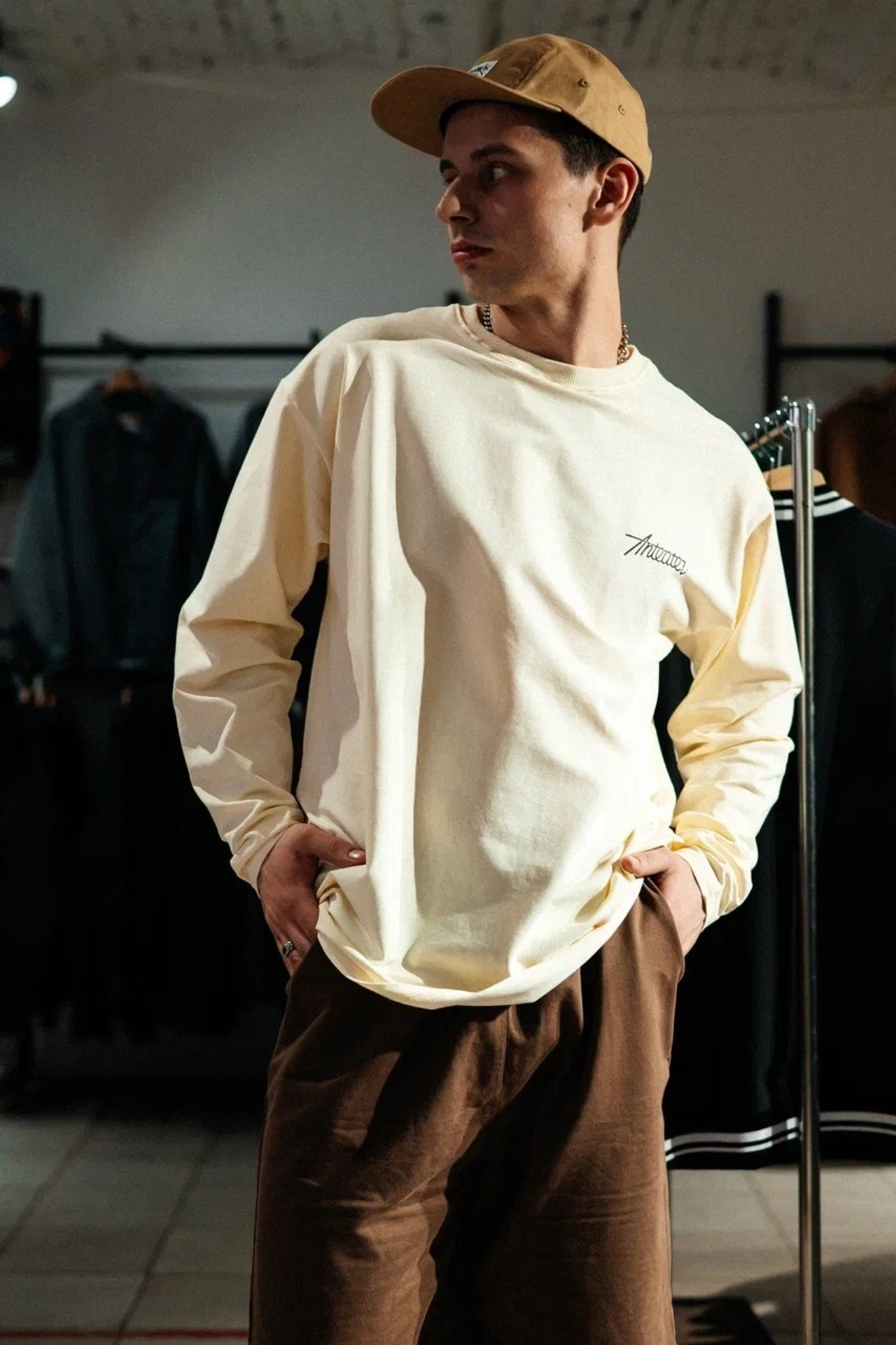 Модель для предметной съемки Александр О Казань| Sale Easy