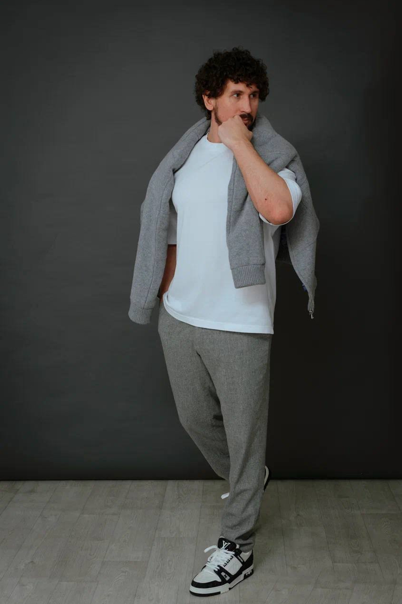 Модель для съемки для интернет магазинов Павел Москва | Sale Easy