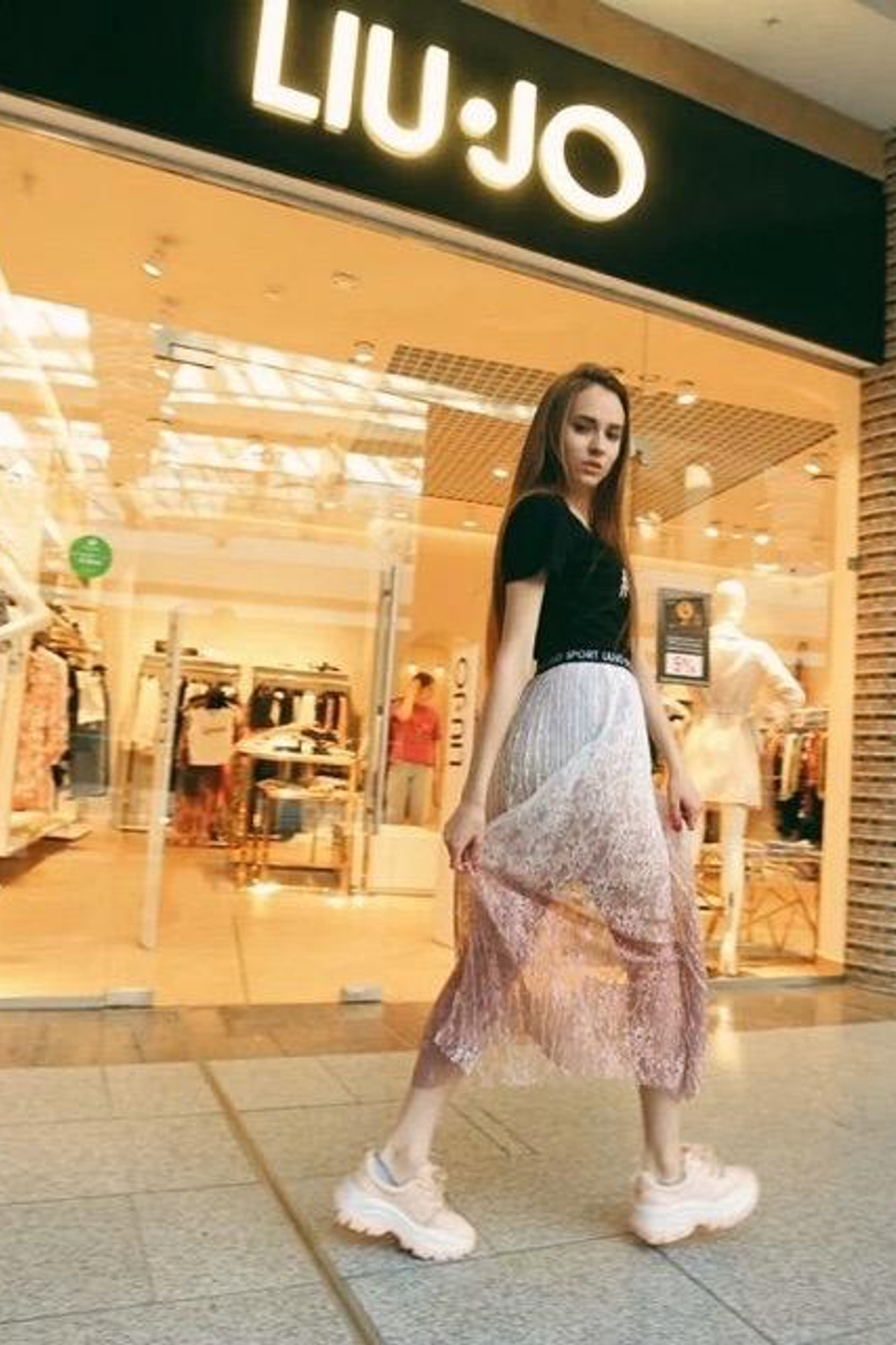 Модель для предметной съемки Мария Е. Москва| Sale Easy