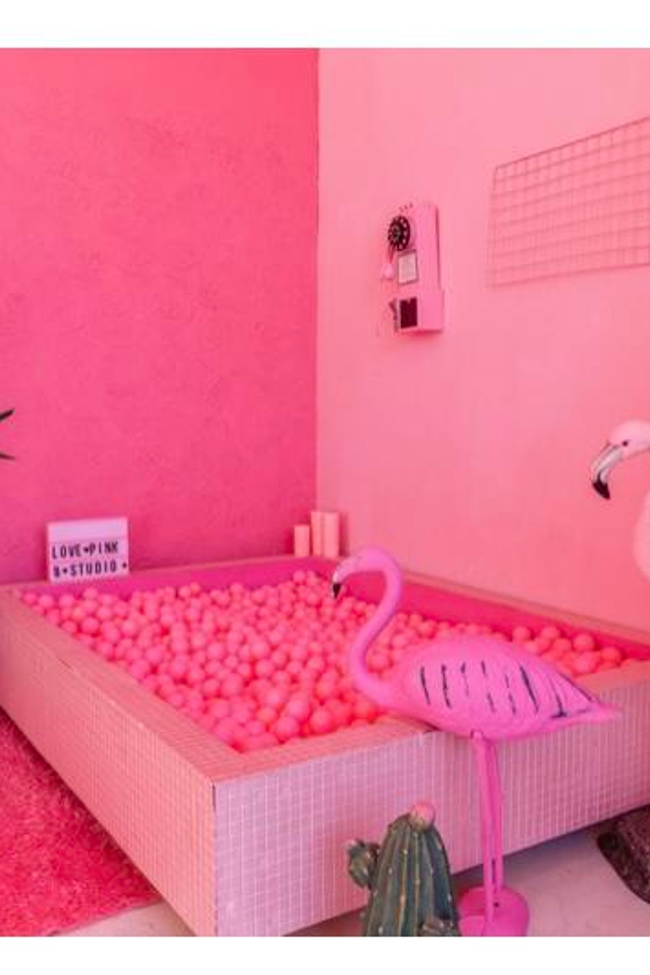 Студия Pink studio Loft для предметной съемки Москва | Sale Easy