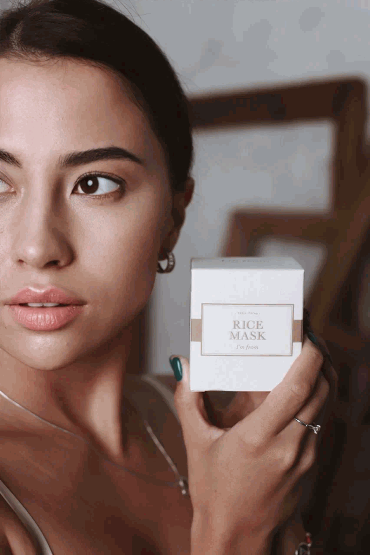 Модель для предметной съемки Нурия Москва| Sale Easy