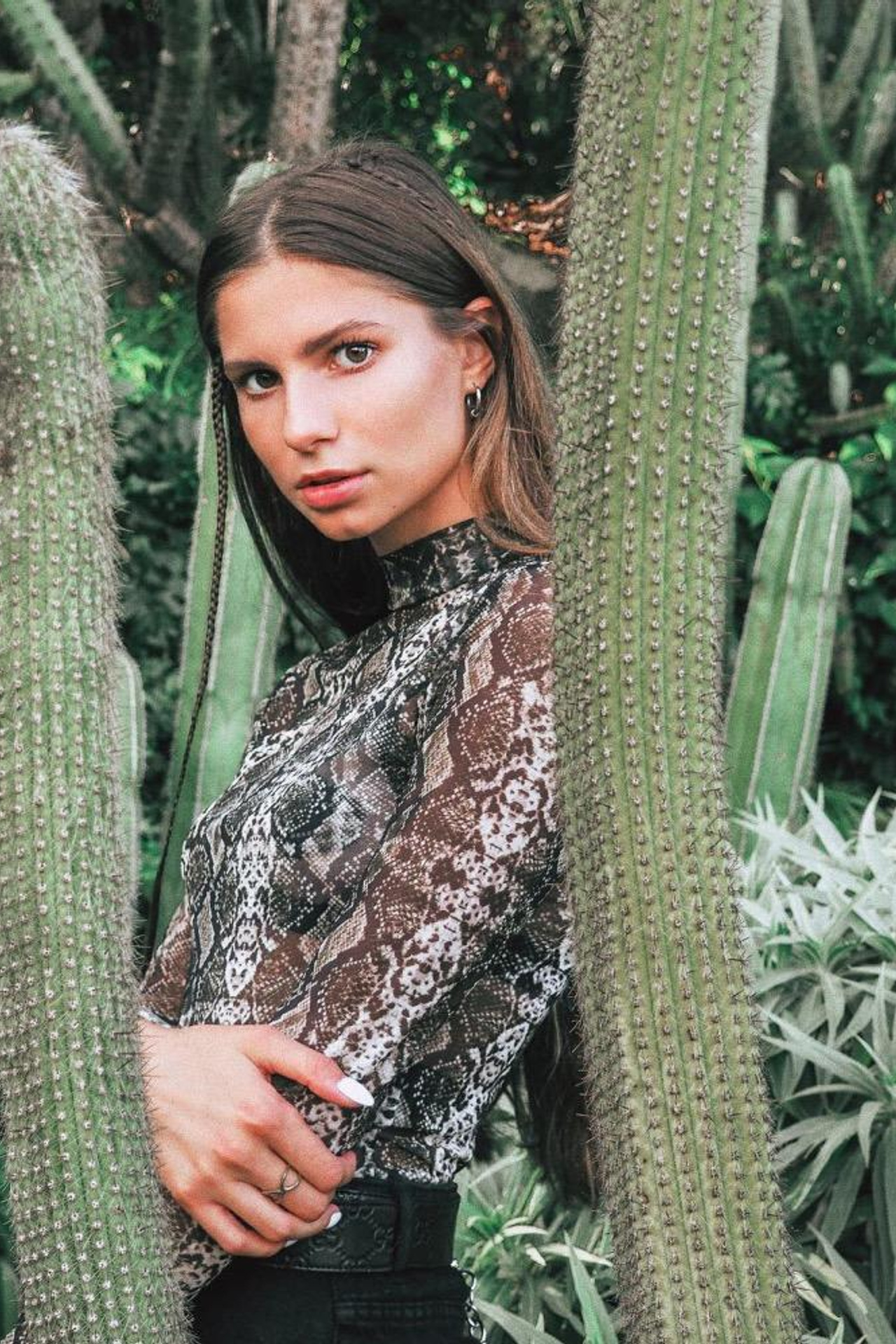 Модель для предметной съемки Ирина Г. Москва| Sale Easy