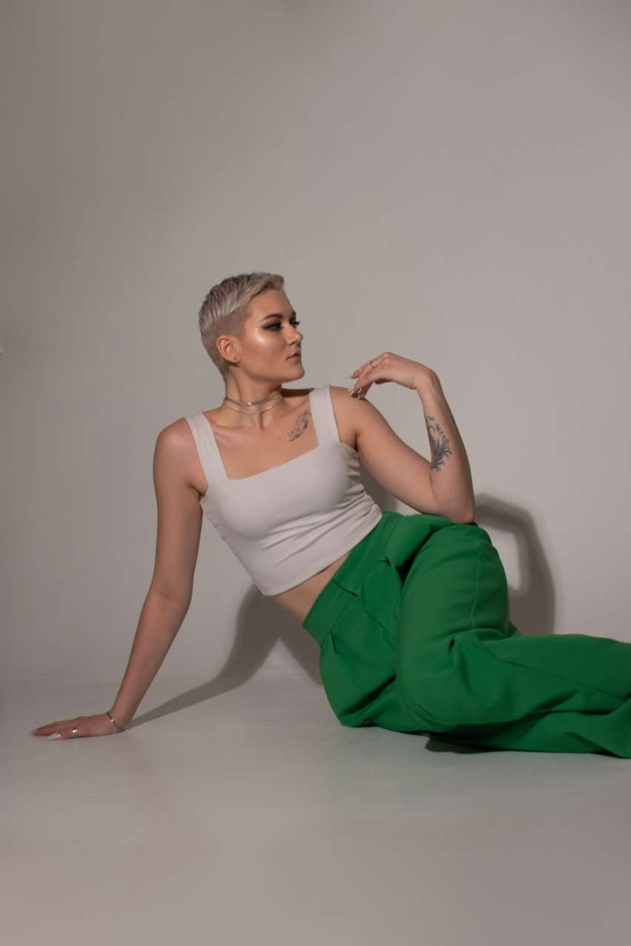 Модель для предметной съемки Виктория К. Красноярск| Sale Easy