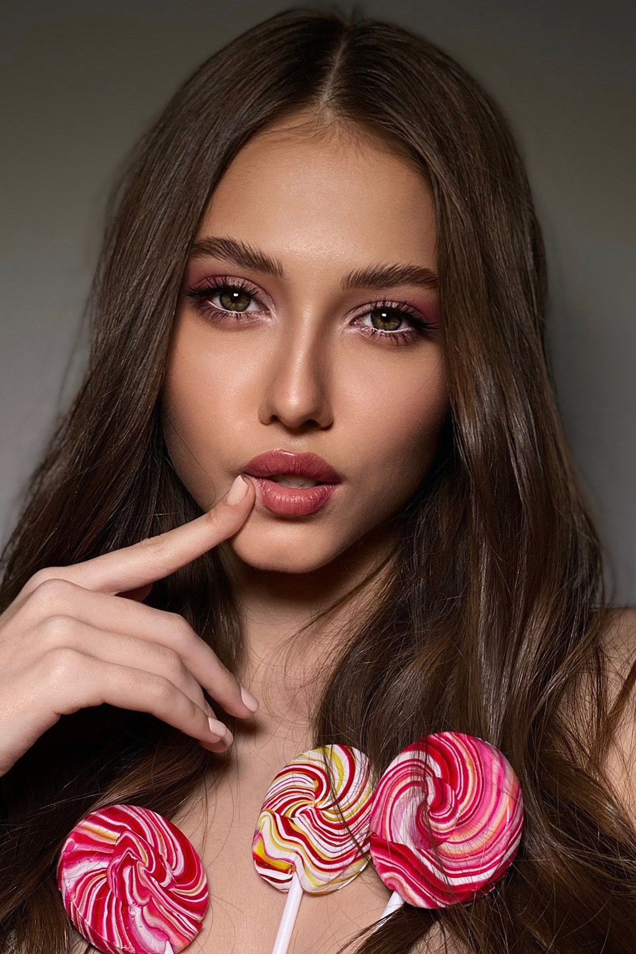 Модель для предметной съемки Алена А. Н.Н.| Sale Easy