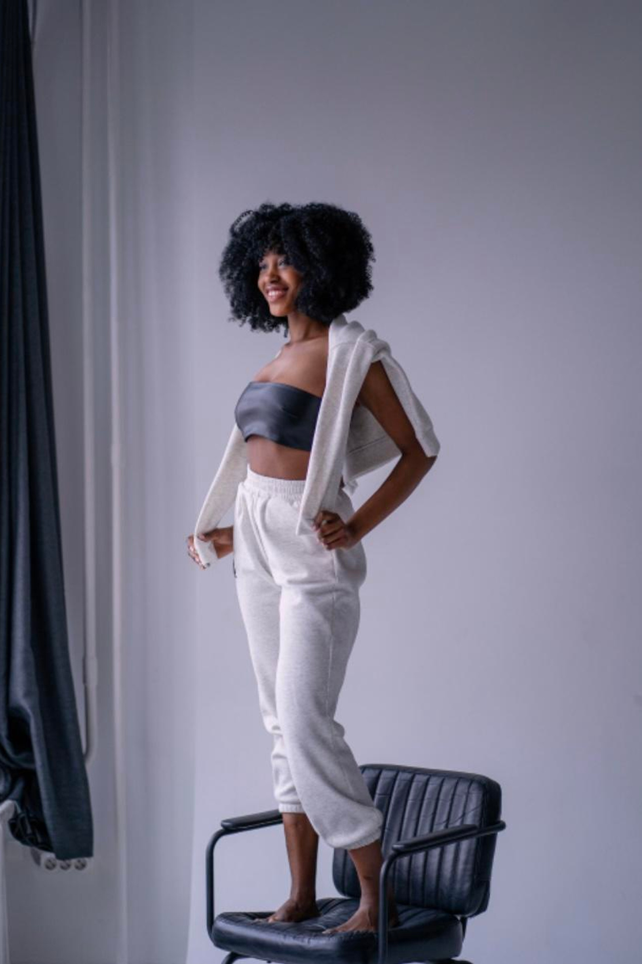 Модель для предметной съемки Дельфин Москва| Sale Easy