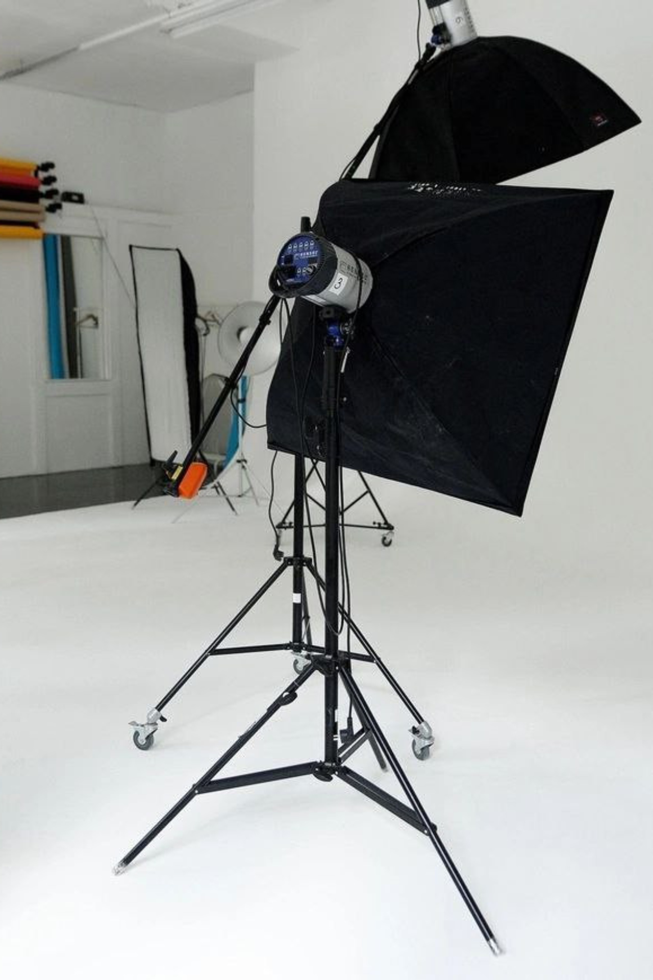 Студия Royal_Studio Циклорама для предметной съемки  Новосибирск