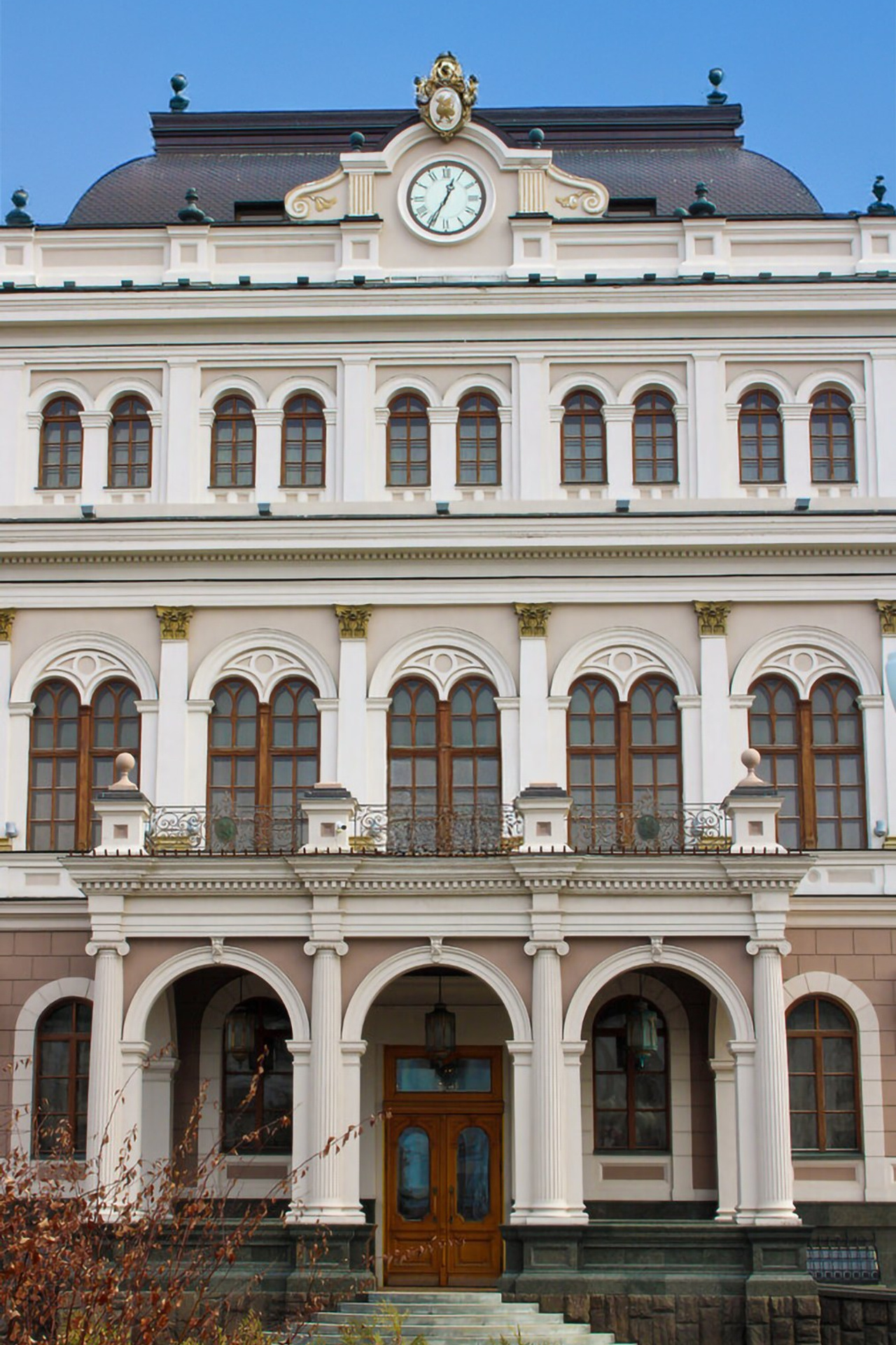 Локация Казань стрит Казанская ратуша для предметной съемки |Sale Easy