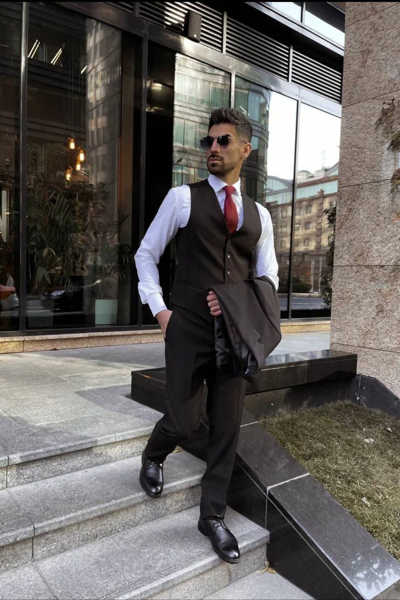 Качественная фотосъемка костюмов для рекламы и лукбуков