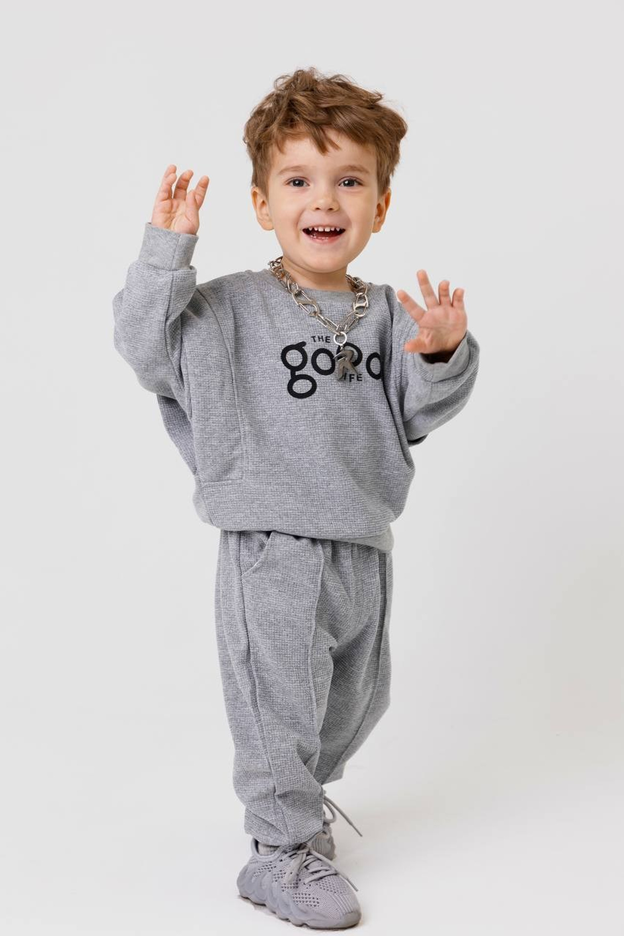 Модель для предметной съемки мальчик Радэль Казань| Sale Easy