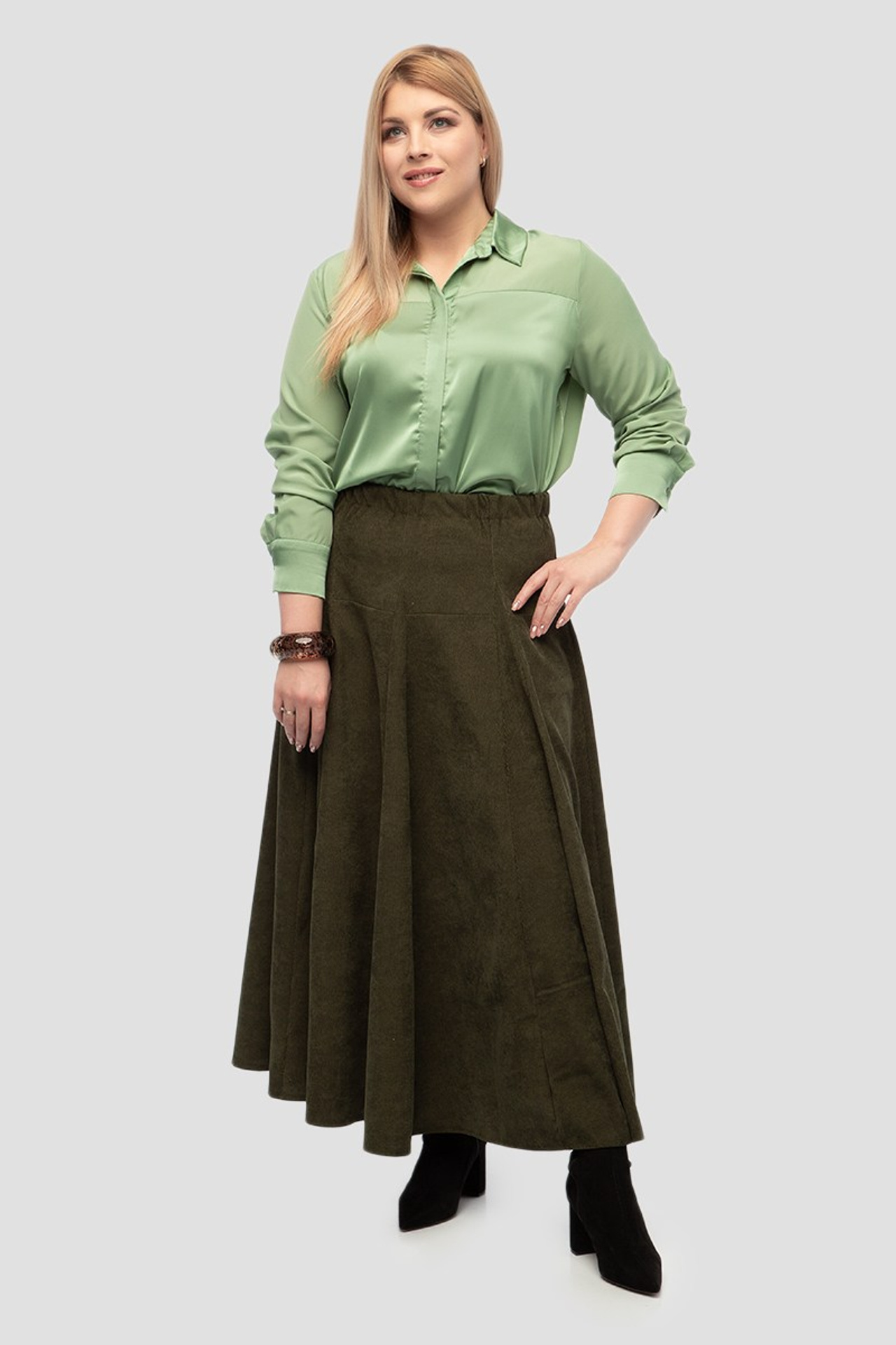 Модель plus size для предметной съемки Людмила А. Москва | Sale Easy