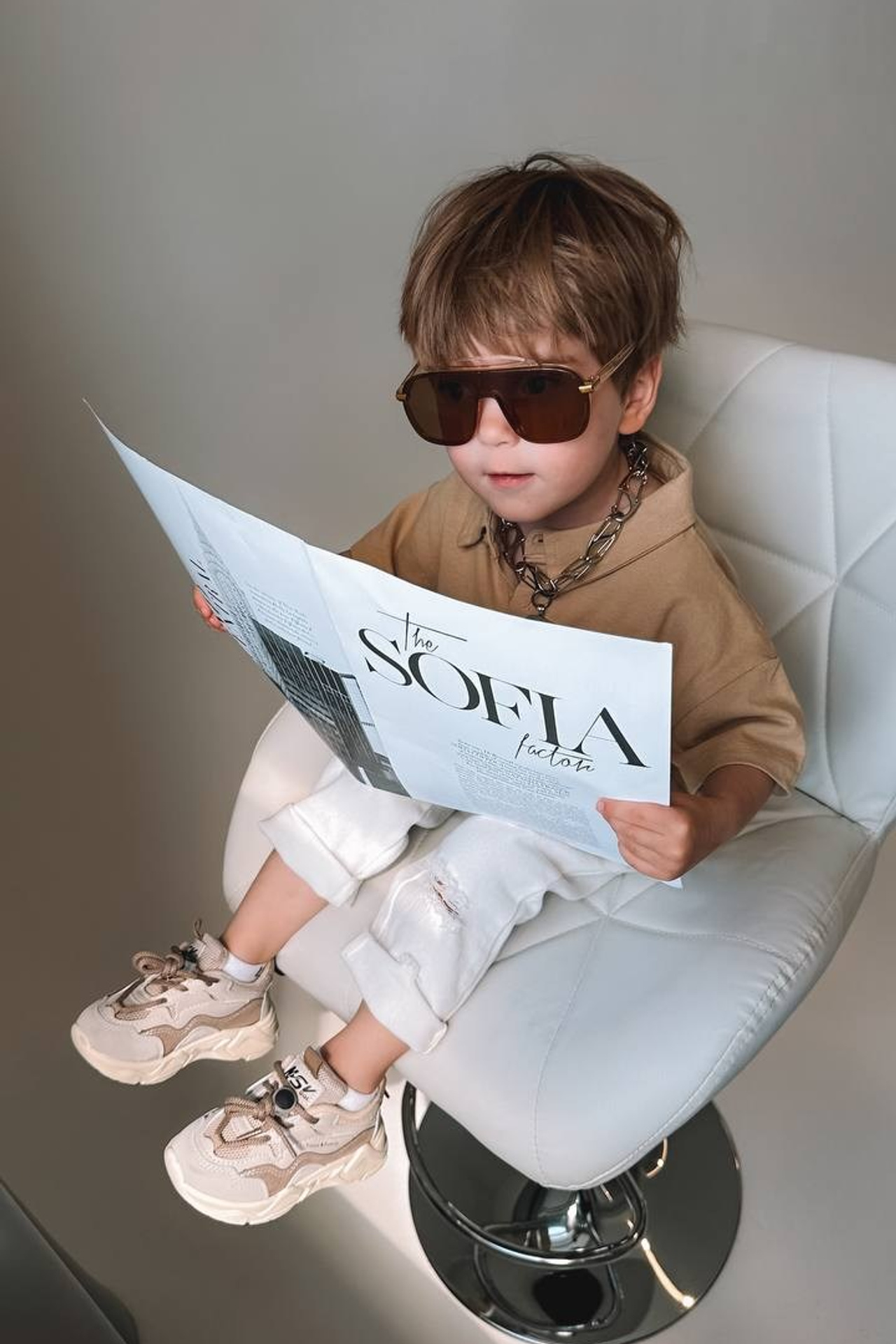 Модель для предметной съемки мальчик Радэль Казань| Sale Easy