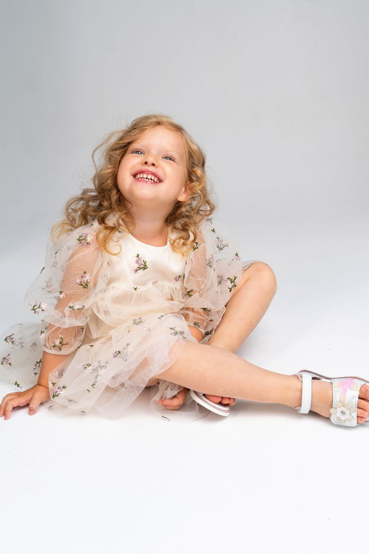 Модель девочка для предметной съемки  Оливия Сочи| Sale Easy