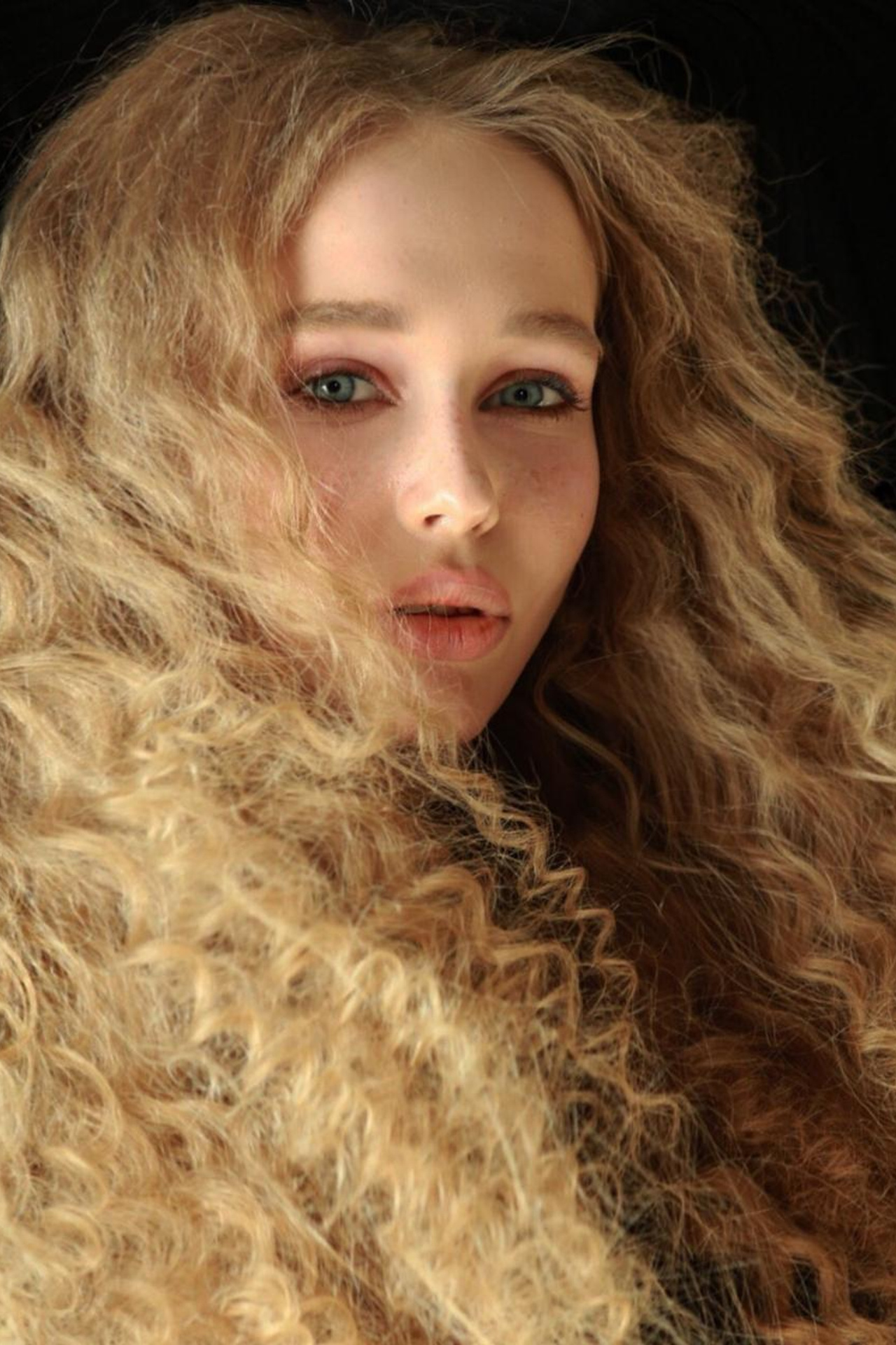 Модель для предметной съемки  Алекс Б Сочи| Sale Easy