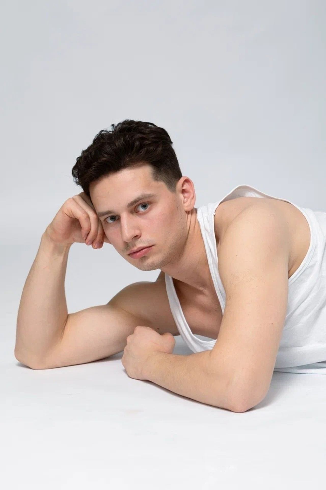 Модель для предметной съемки Александр О Казань| Sale Easy