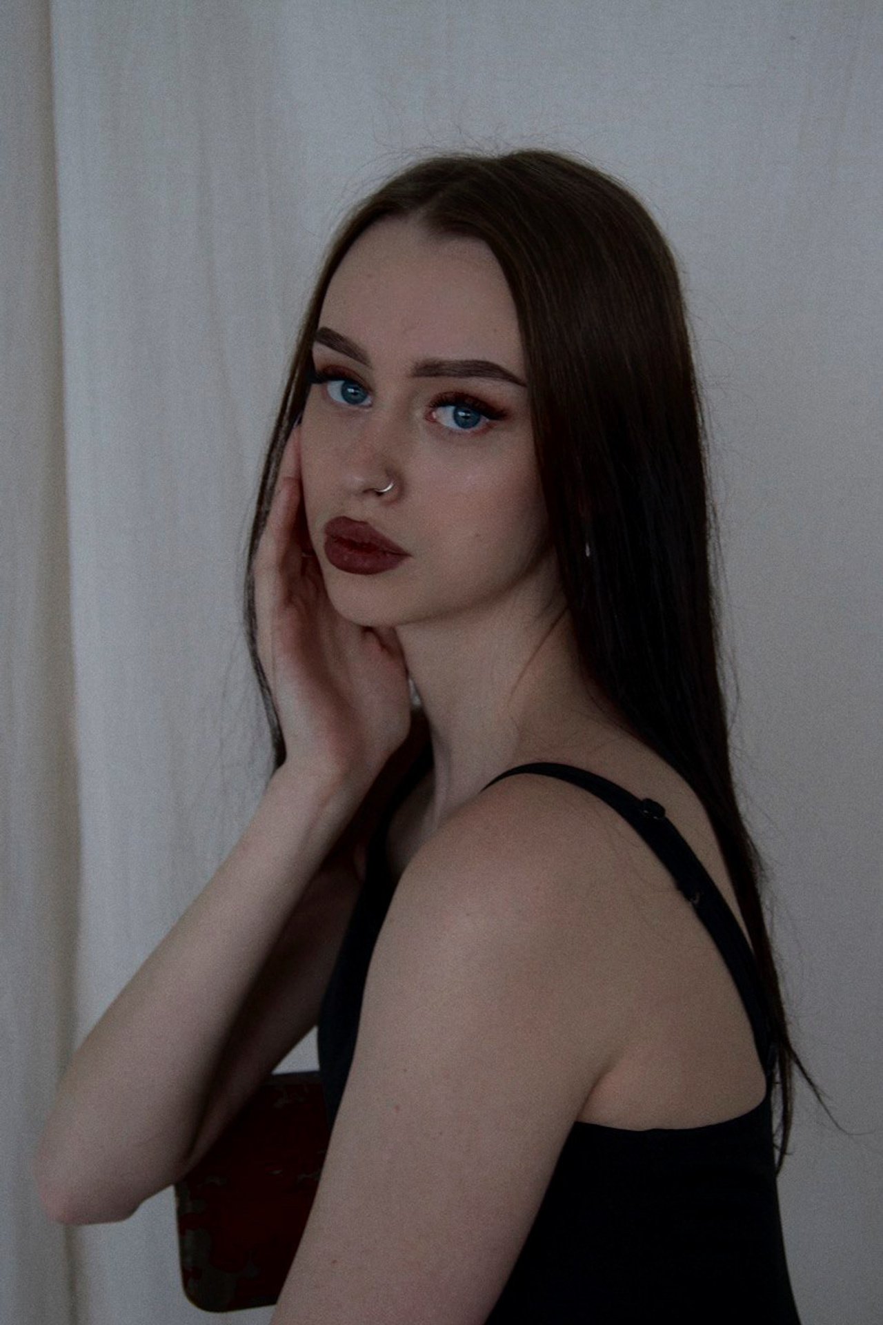 Модель для предметной съемки Полина Л Н.Новгород | Sale Easy