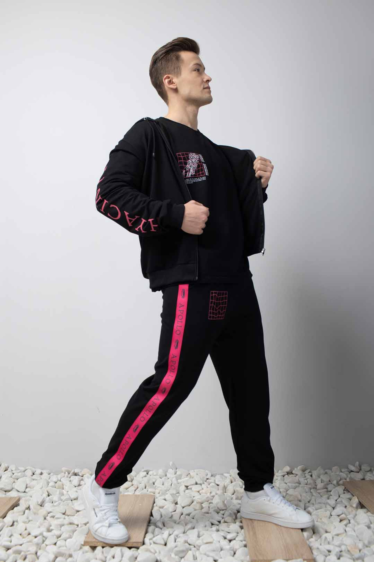 Модель для предметной съемки Роман АА Москва | Sale Easy