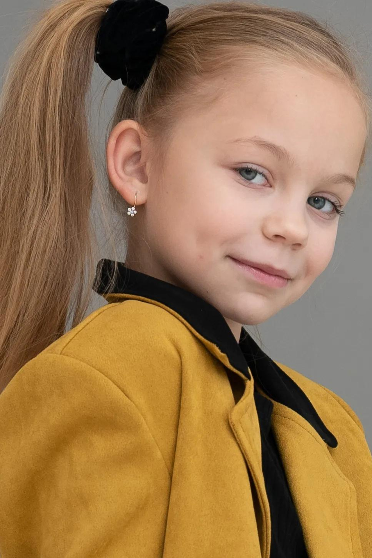 Модель девочка для предметной съемки Анастасия П.С-Петербург|Sale Easy