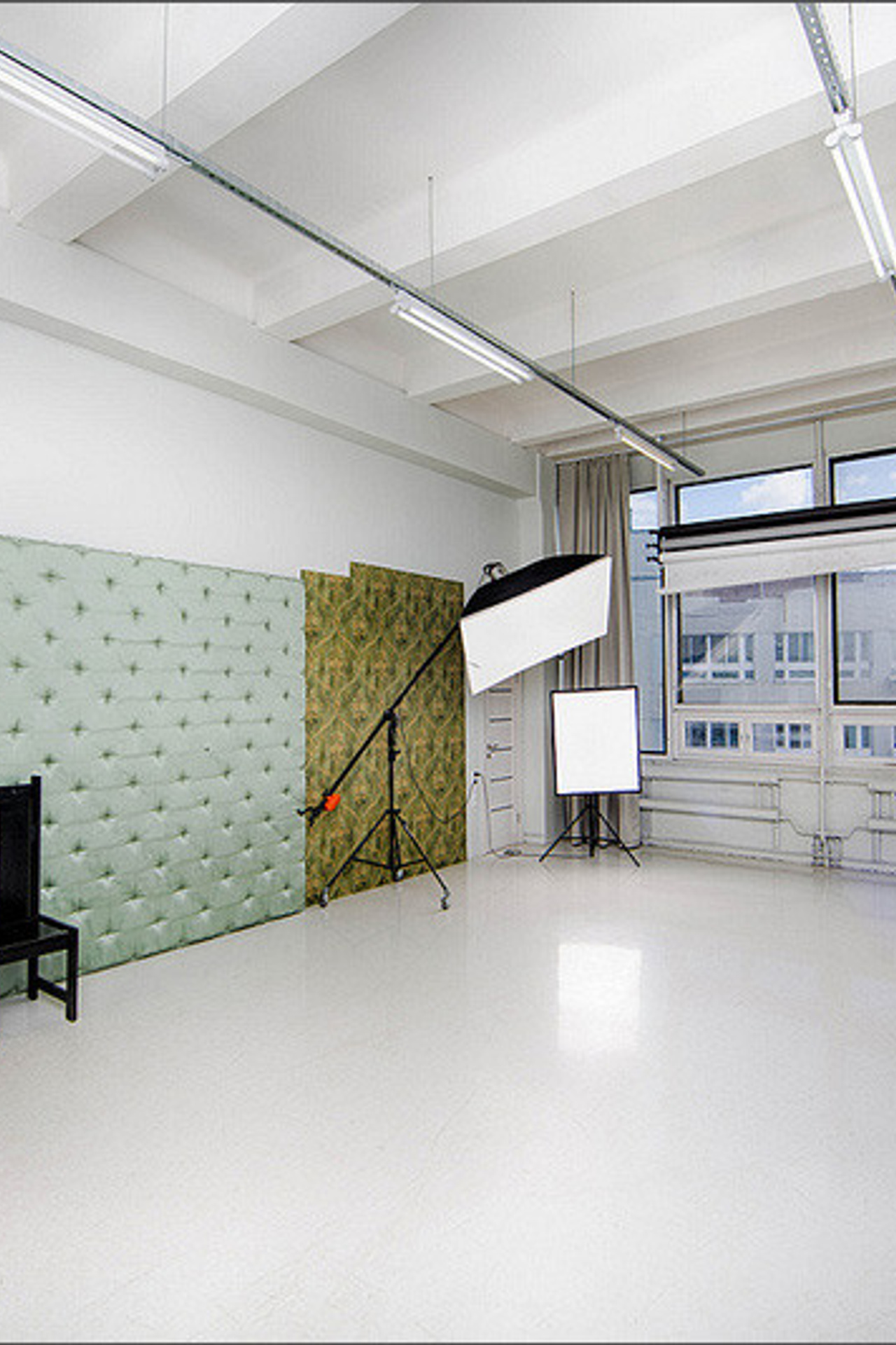 Студия Fotofabrika Нефрит для предметной съемки Москва | Sale Easy