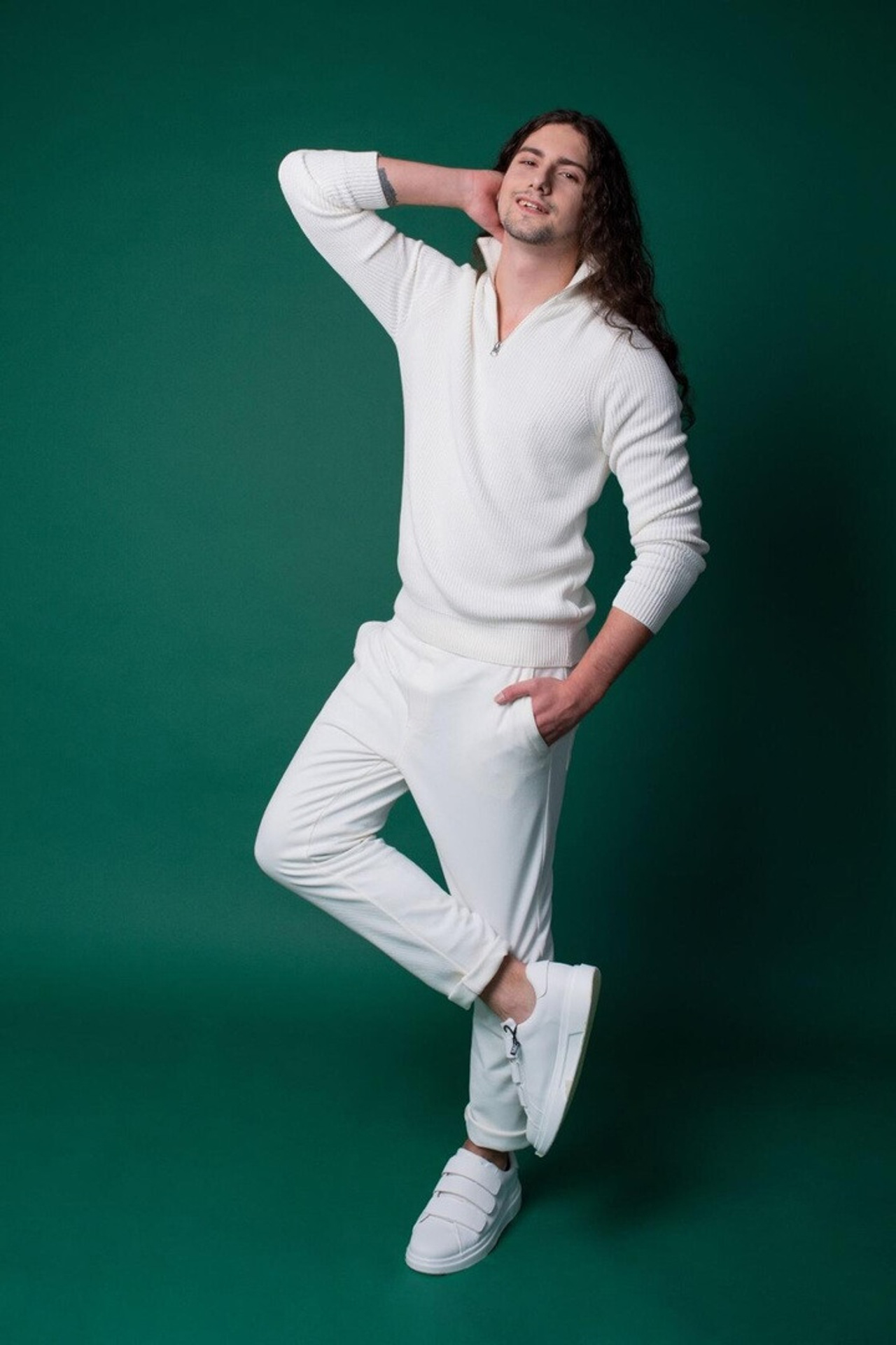 Модель для предметной съемки Николай Москва | Sale Easy