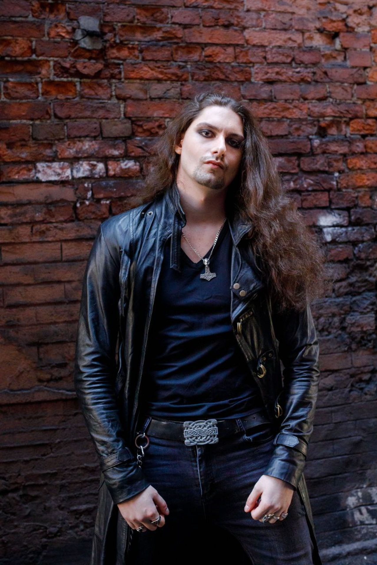 Модель для предметной съемки Николай Москва | Sale Easy