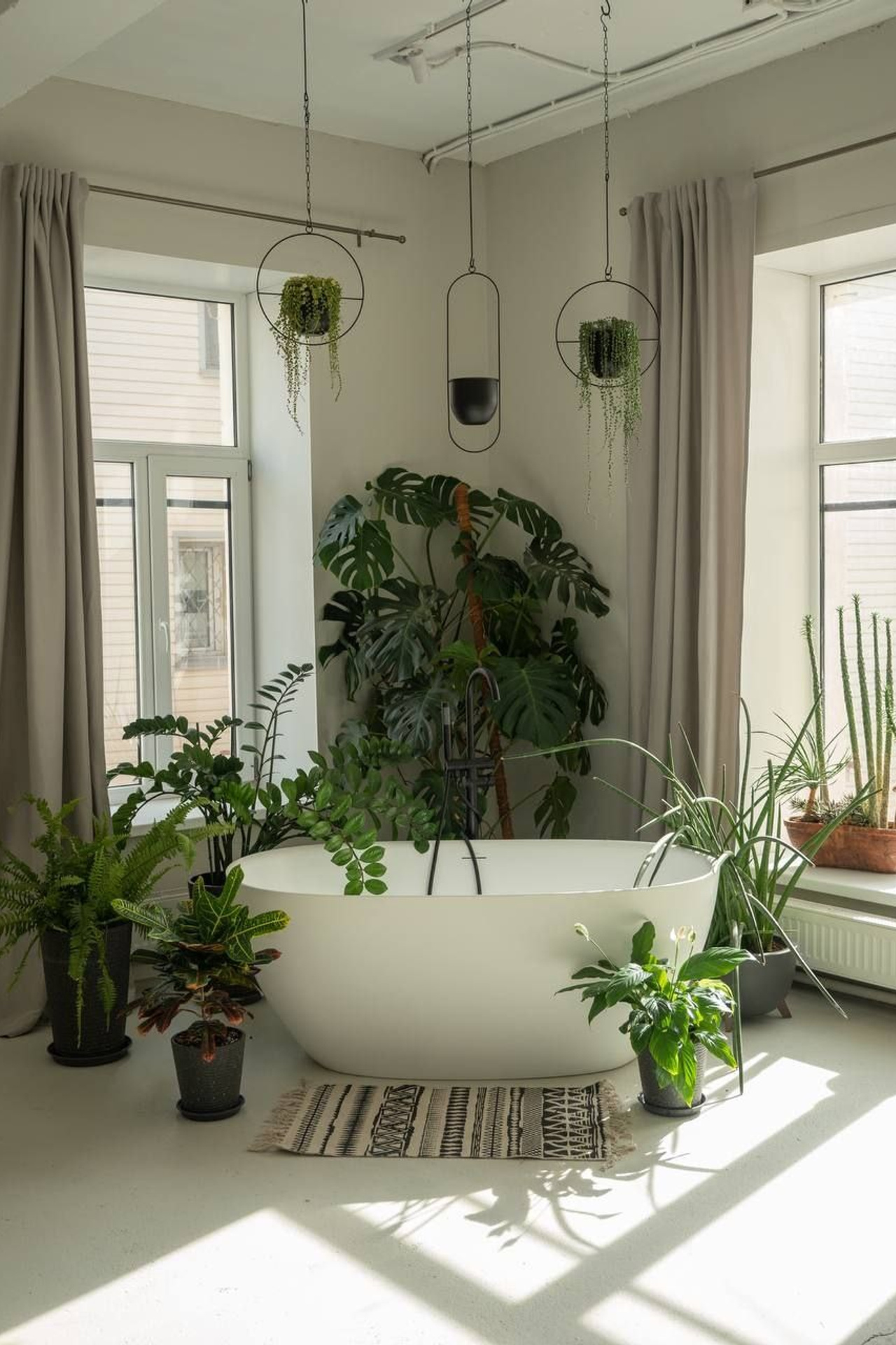 Студия 1884 Studio — зал Оазис для предметной съемки Казань|Sale Easy