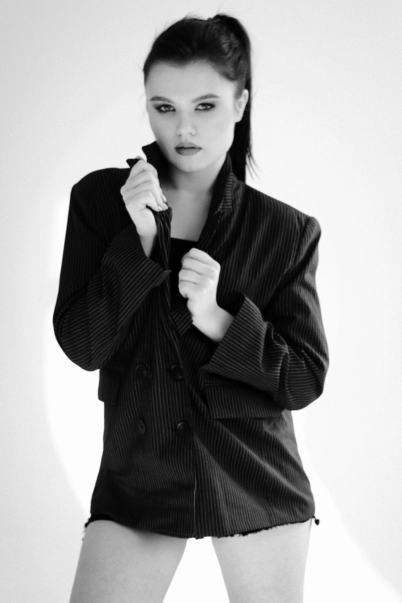 Модель для предметной съемки Диана А. Н.Н.| Sale Easy