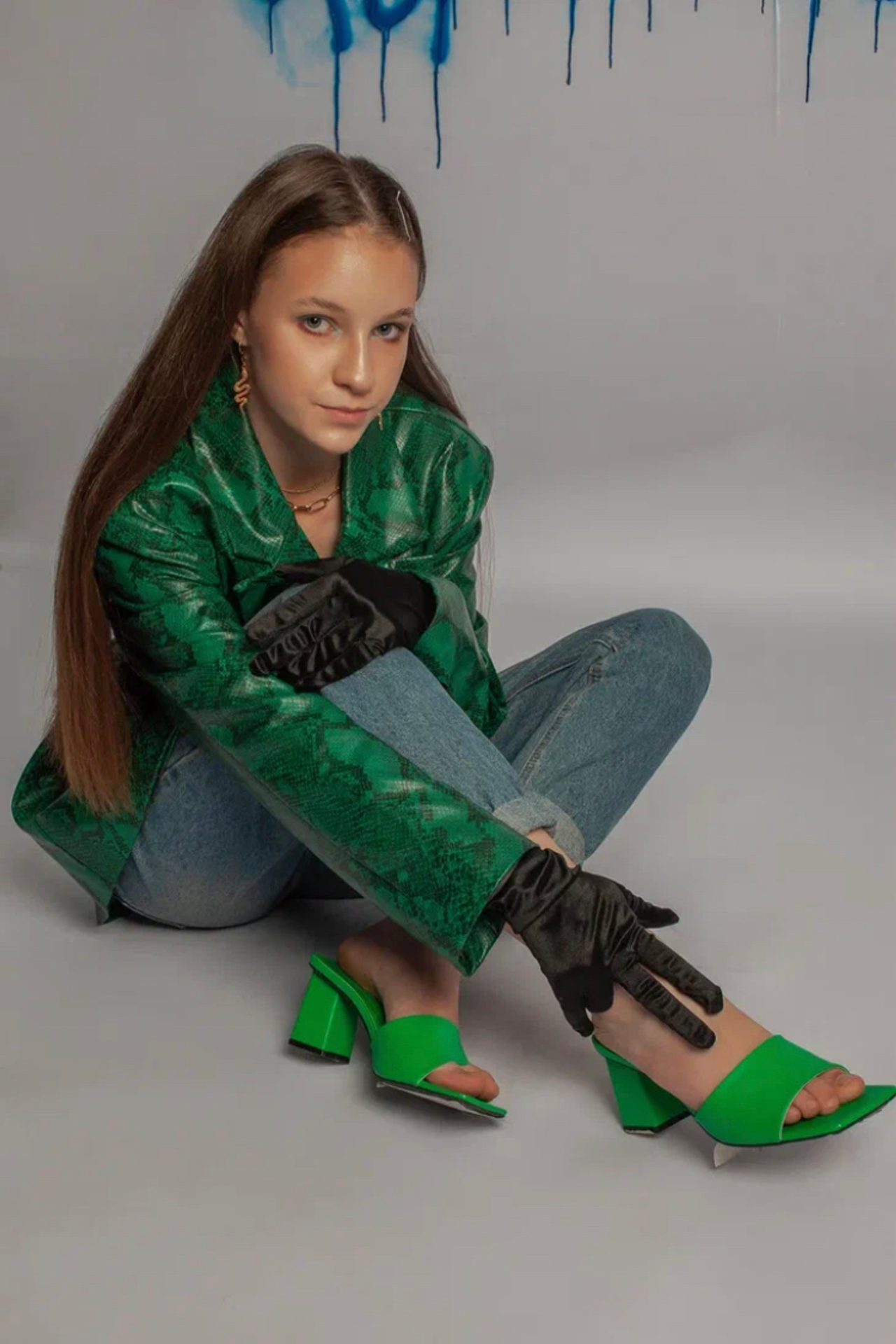 Модель для предметной съемки Алёна Б Новосибирск| Sale Easy