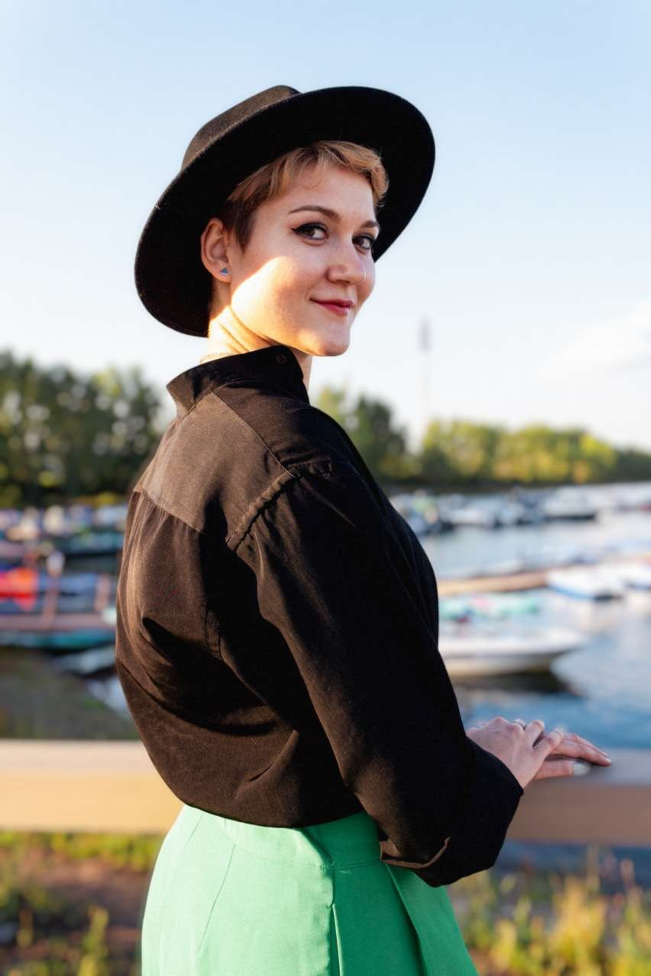 Модель для предметной съемки Виктория К. Красноярск| Sale Easy