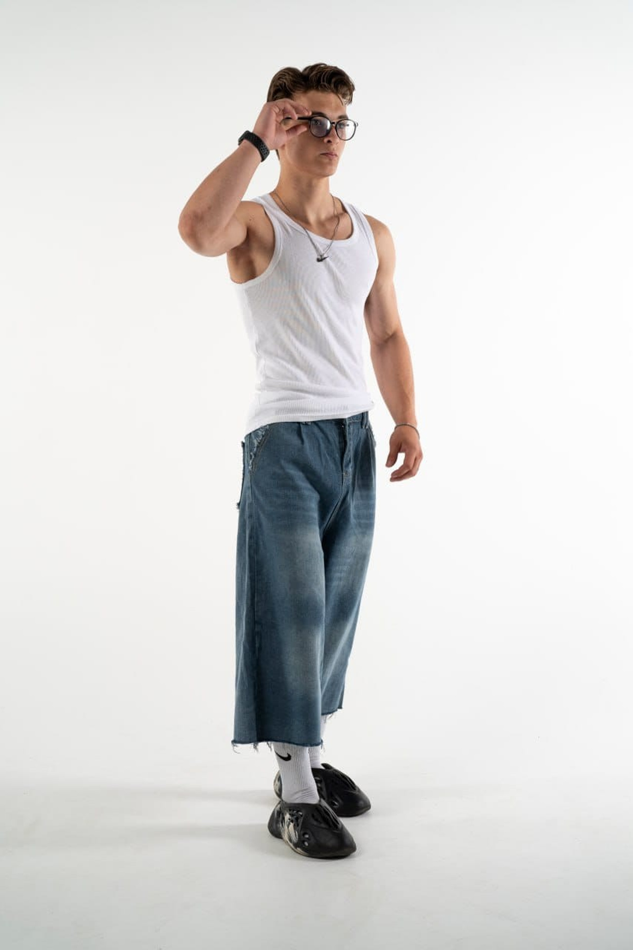 Модель для предметной съемки Александр Б Москва | Sale Easy