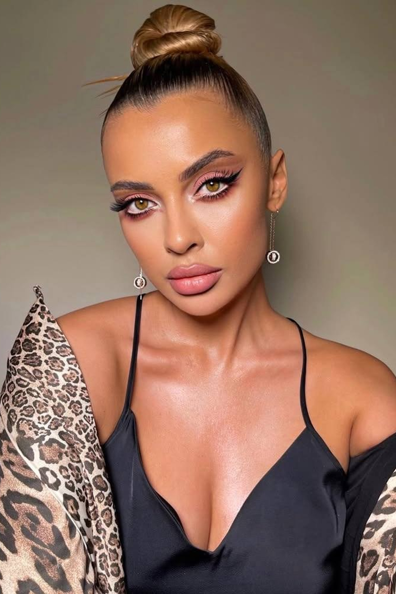 Модель для предметной съемки Яна id 25 153 НН|Sale Easy