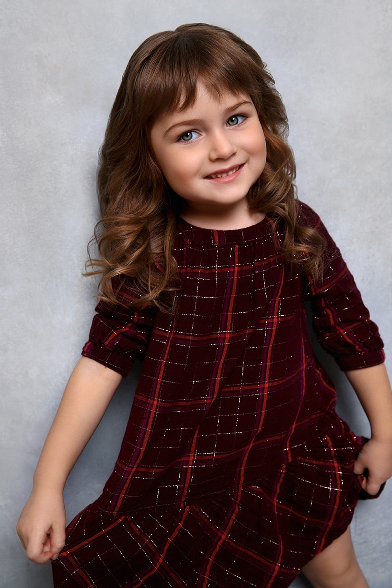 Модель девочка для предметной съемки Алиса З. С-Петербург|Sale Easy