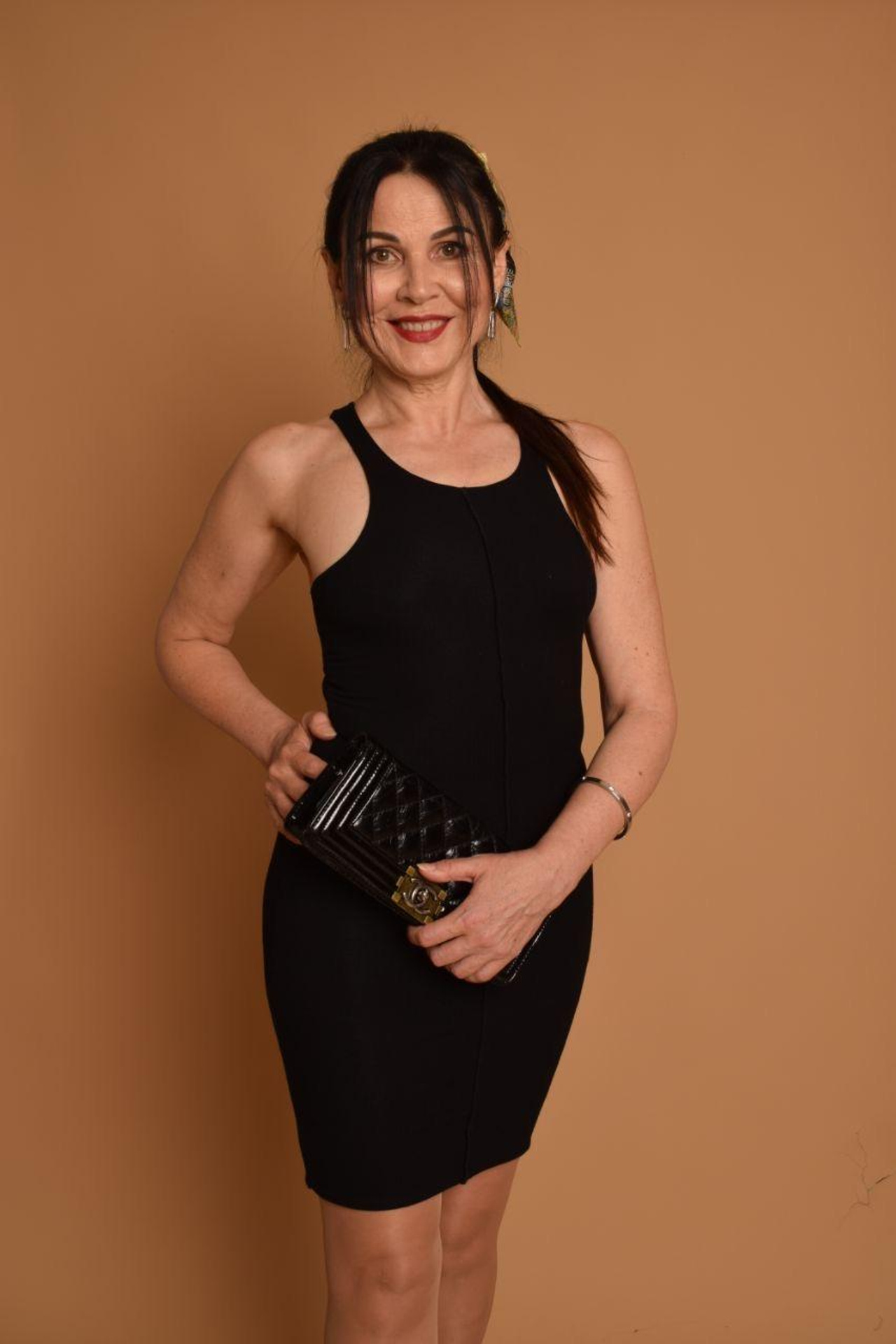 Модель для предметной съемки  Лариса Сочи| Sale Easy