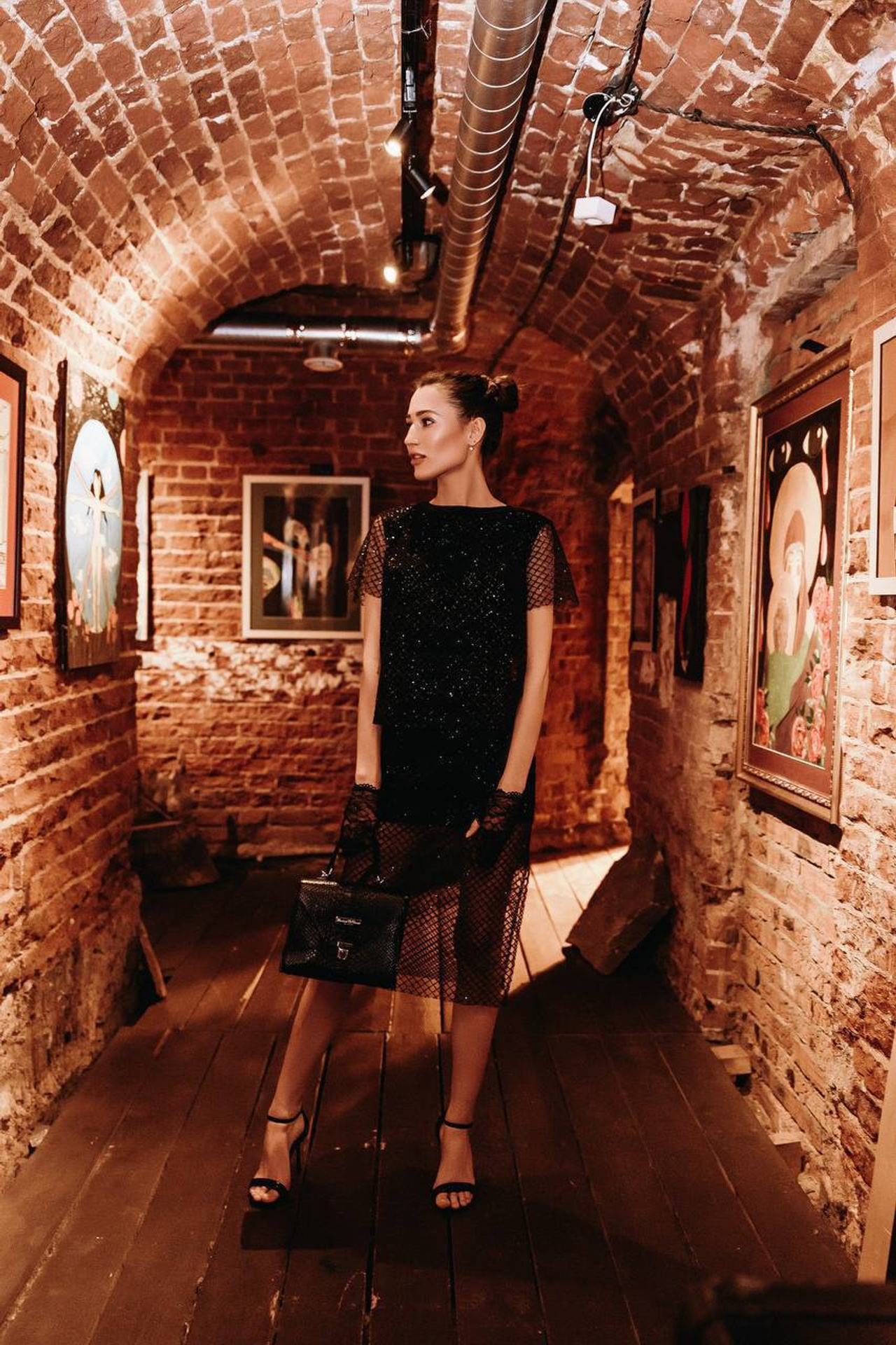 Модель для предметной съемки Сирине Казань| Sale Easy