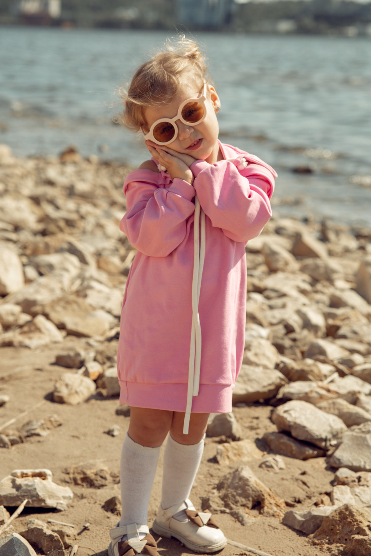 Модель девочка для предметной съемки Мирослава Казань| Sale Easy