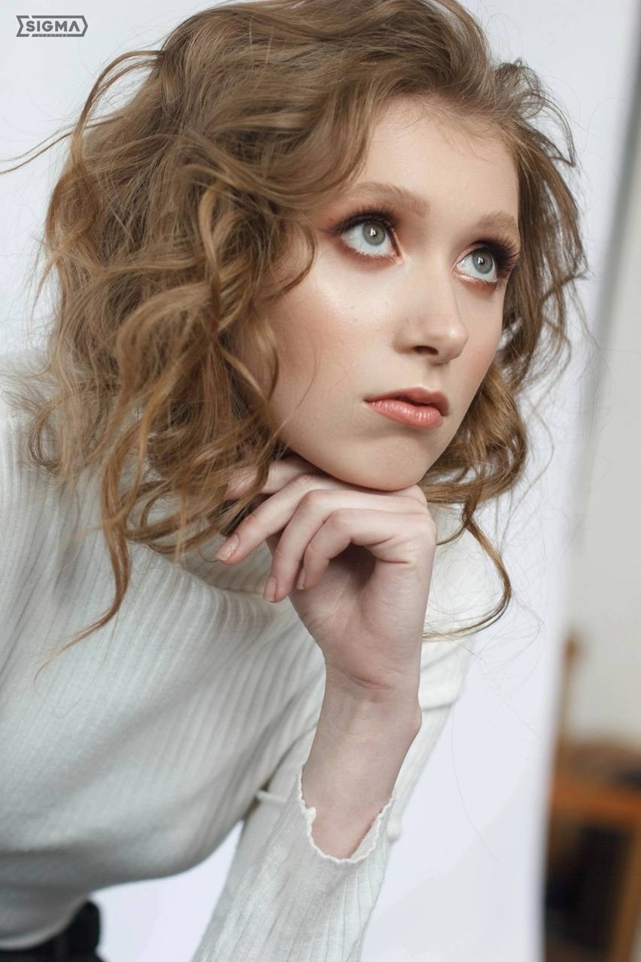 Модель для предметной съемки Виктория id 25 151 НН|Sale Easy