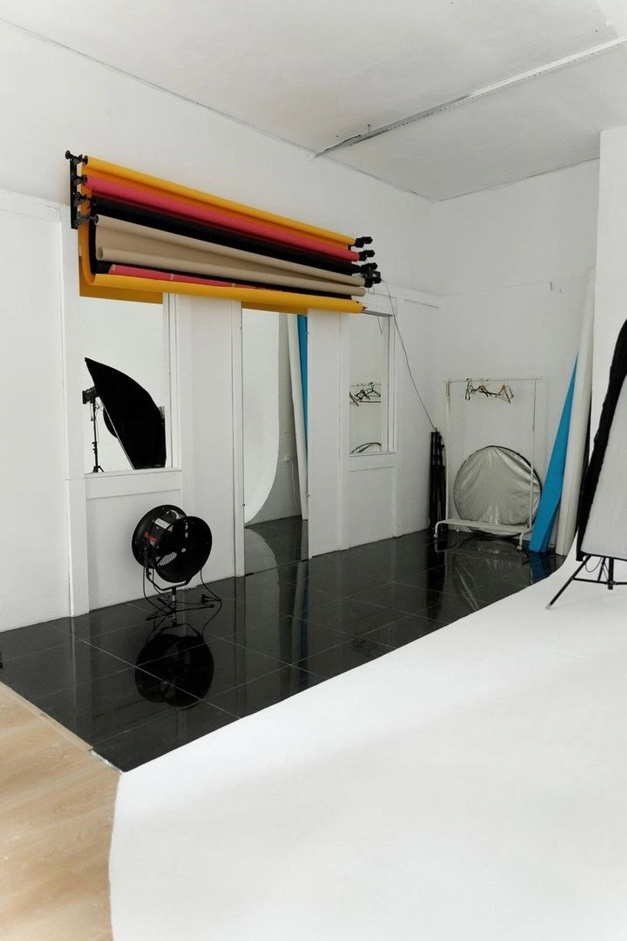 Студия Royal_Studio Циклорама для предметной съемки  Новосибирск