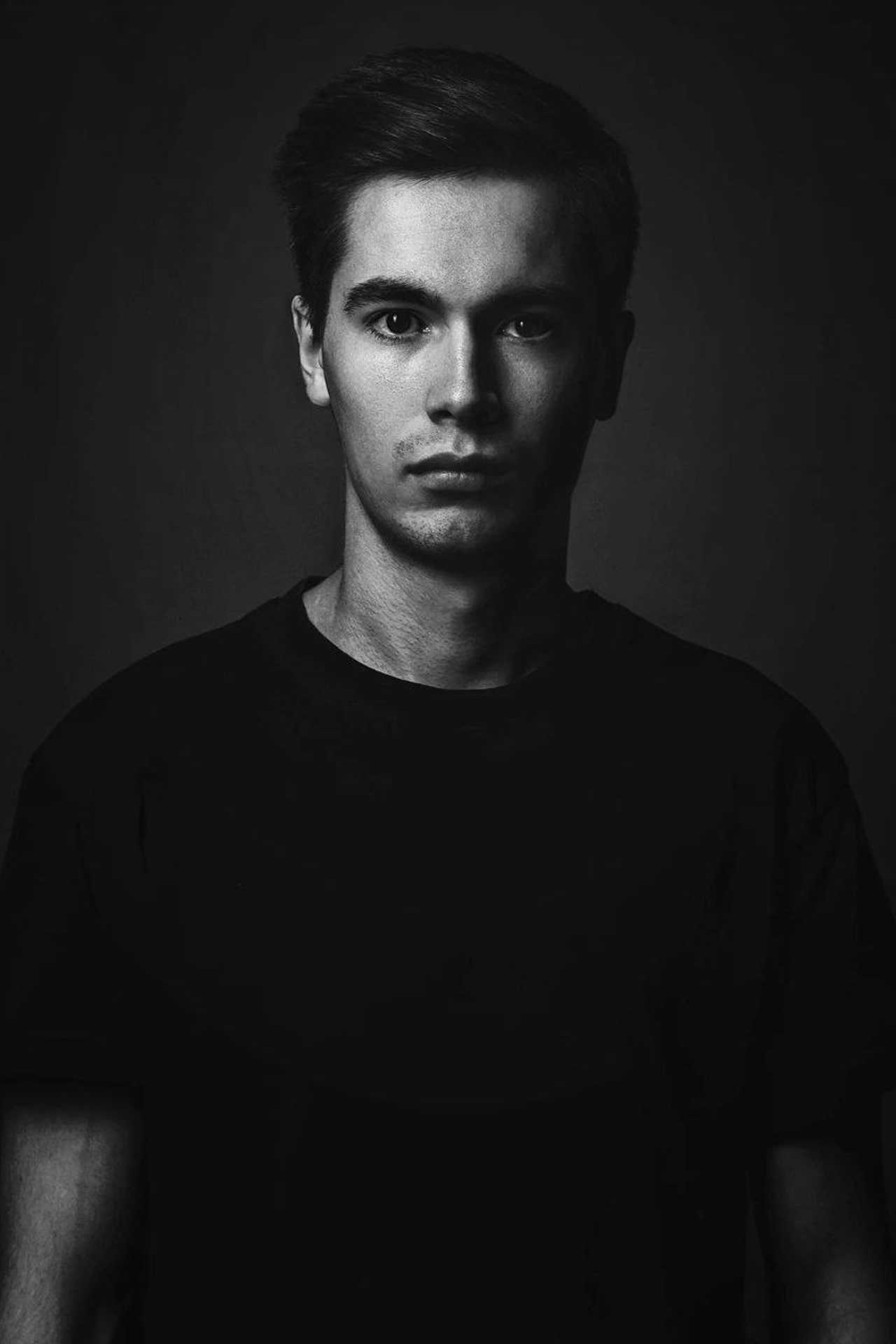 Модель для предметной съемки Александр В. Москва | Sale Easy