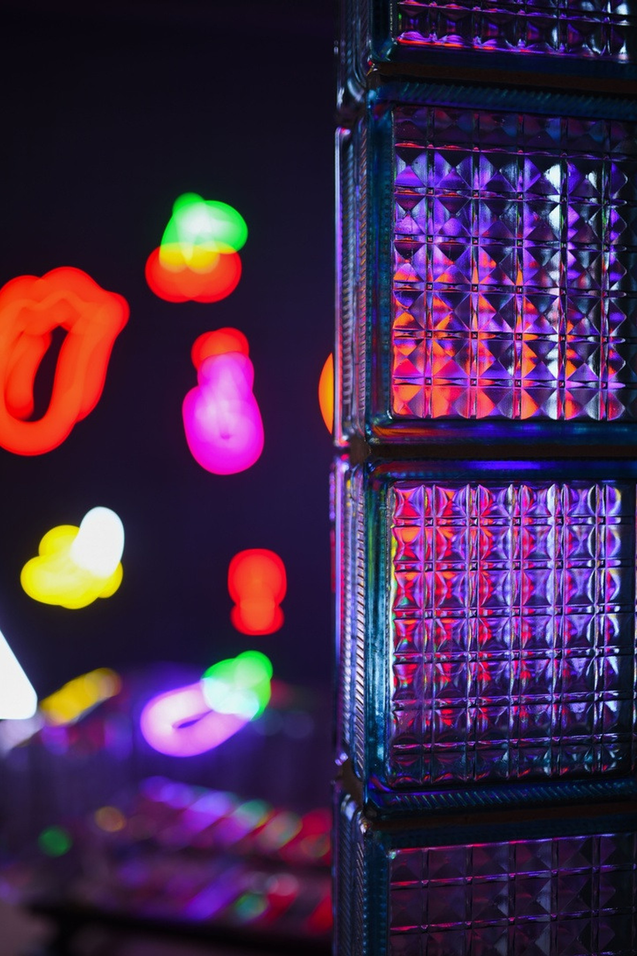 Студия 2412STUDIO Зал #NEON для предметной съемки Сочи|Sale Easy