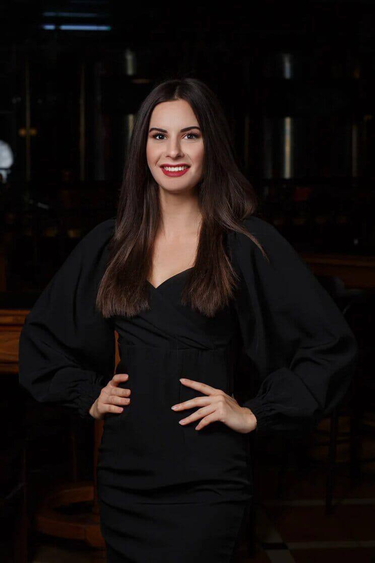 Модель для съемки на маркетплейсы Ильмира Казань| Sale Easy