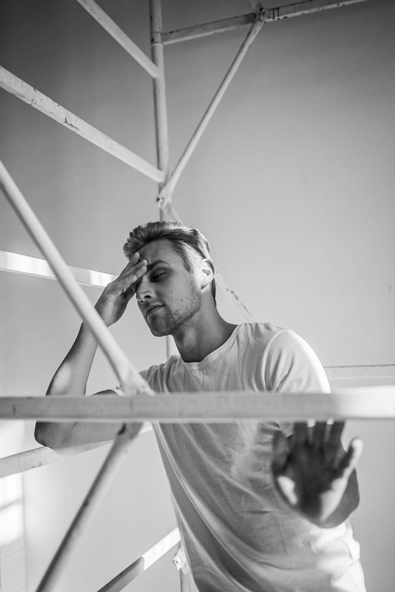 Модель для предметной съемки Игорь А Н.Новгород | Sale Easy