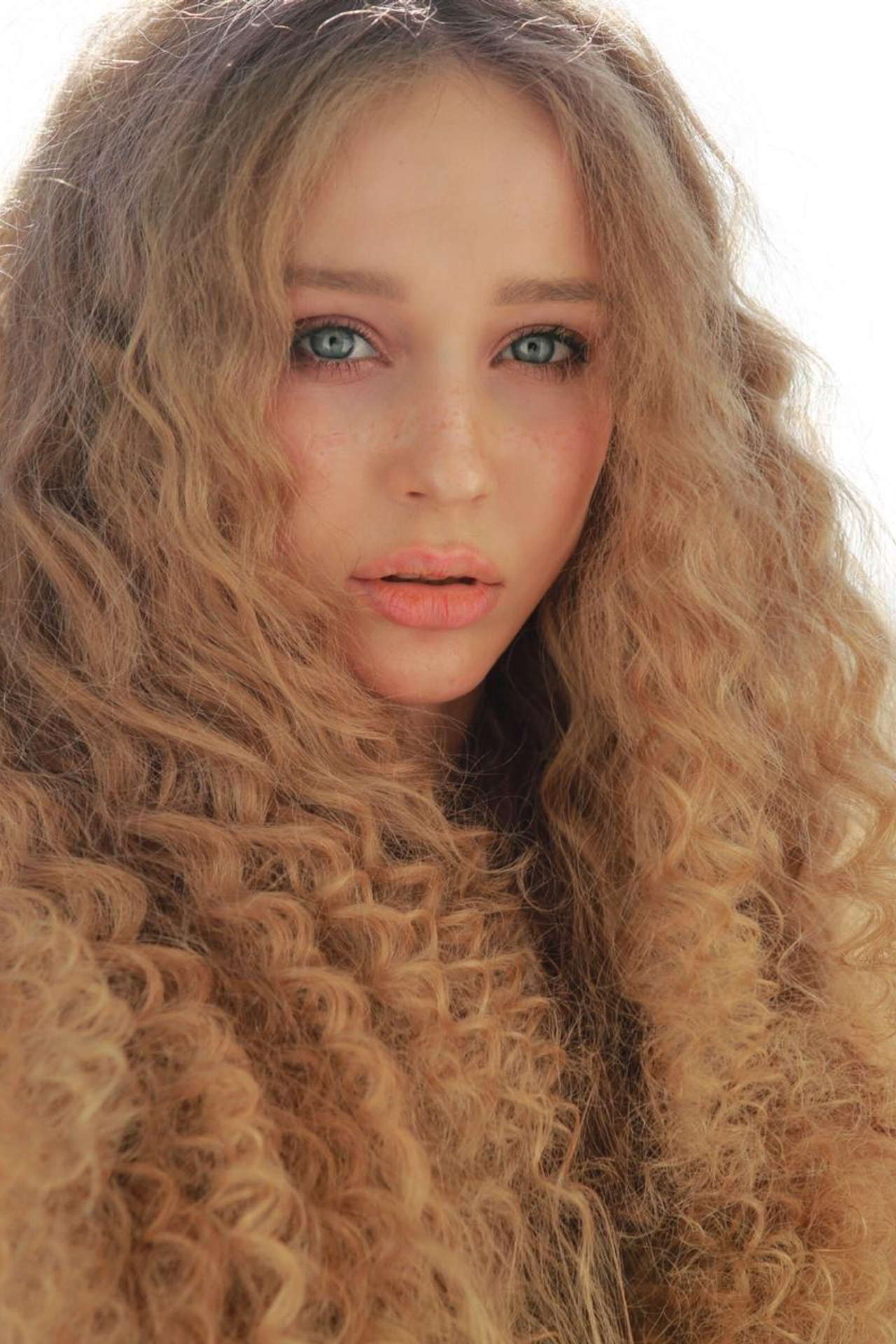 Модель для предметной съемки  Алекс Б Сочи| Sale Easy