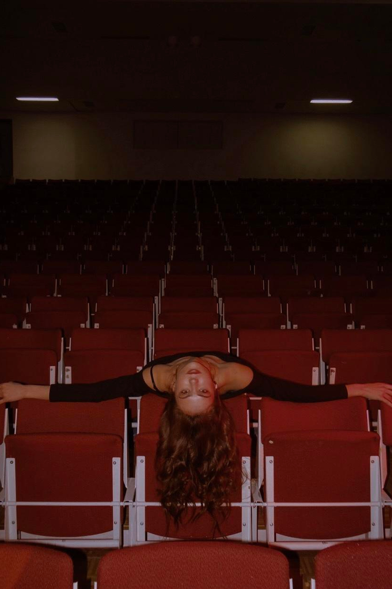 Модель для предметной съемки Рада Н.Новгород | Sale Easy