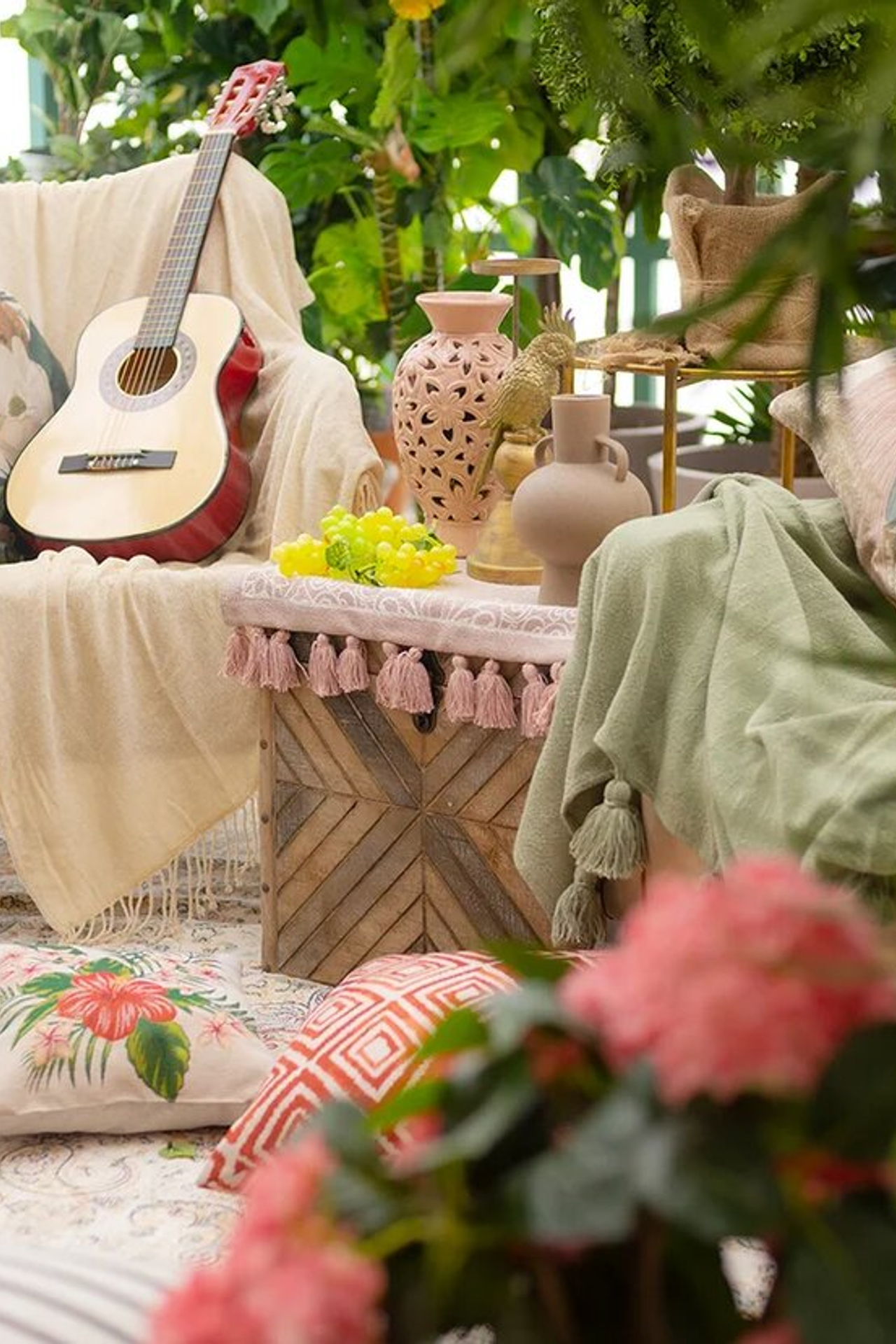 Студия для предметной съемки CROSS — Сад Москва | Sale Easy